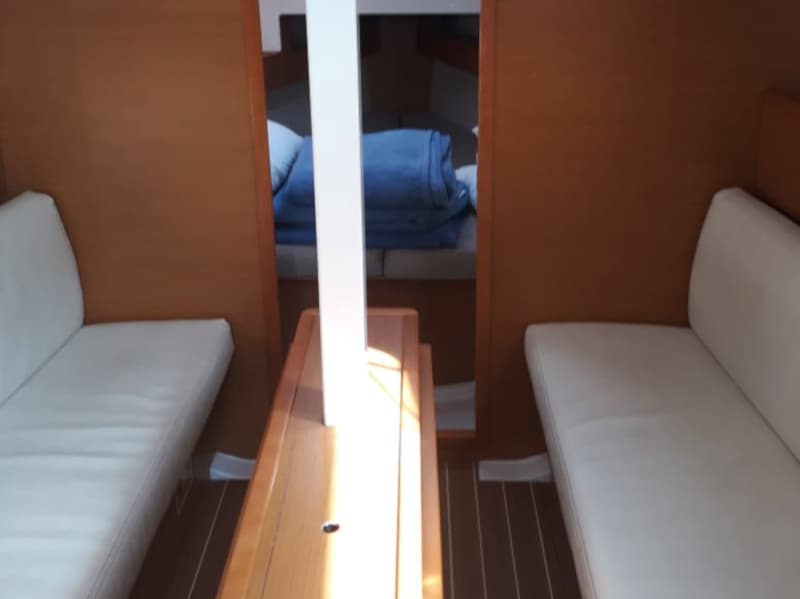 Sun Odyssey 33i - photo 7