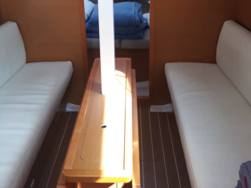 Sun Odyssey 33i - photo 6