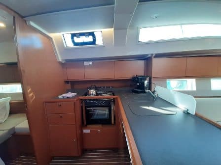 Bavaria C45 - photo 4