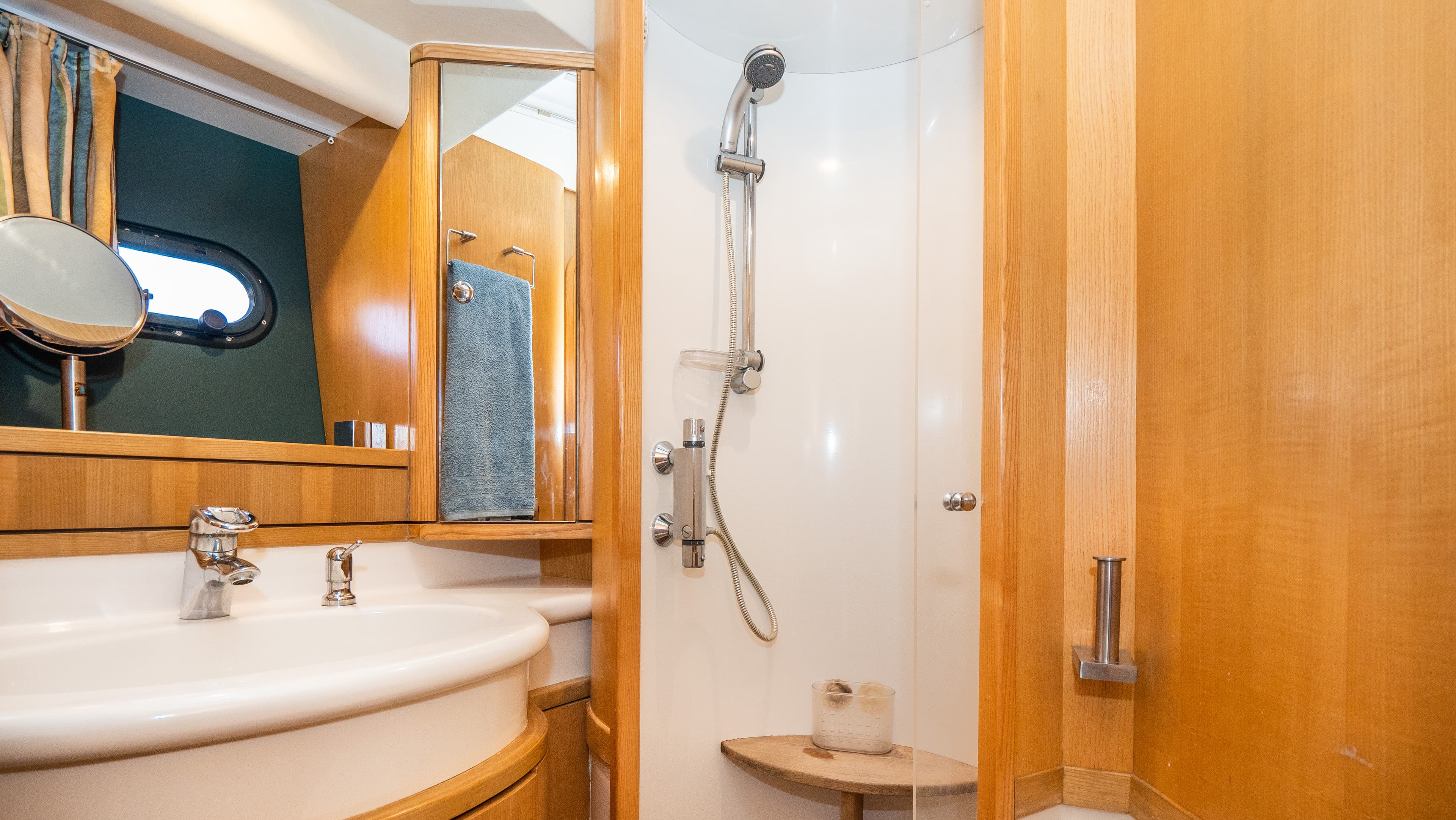 Sail boat - photo 33