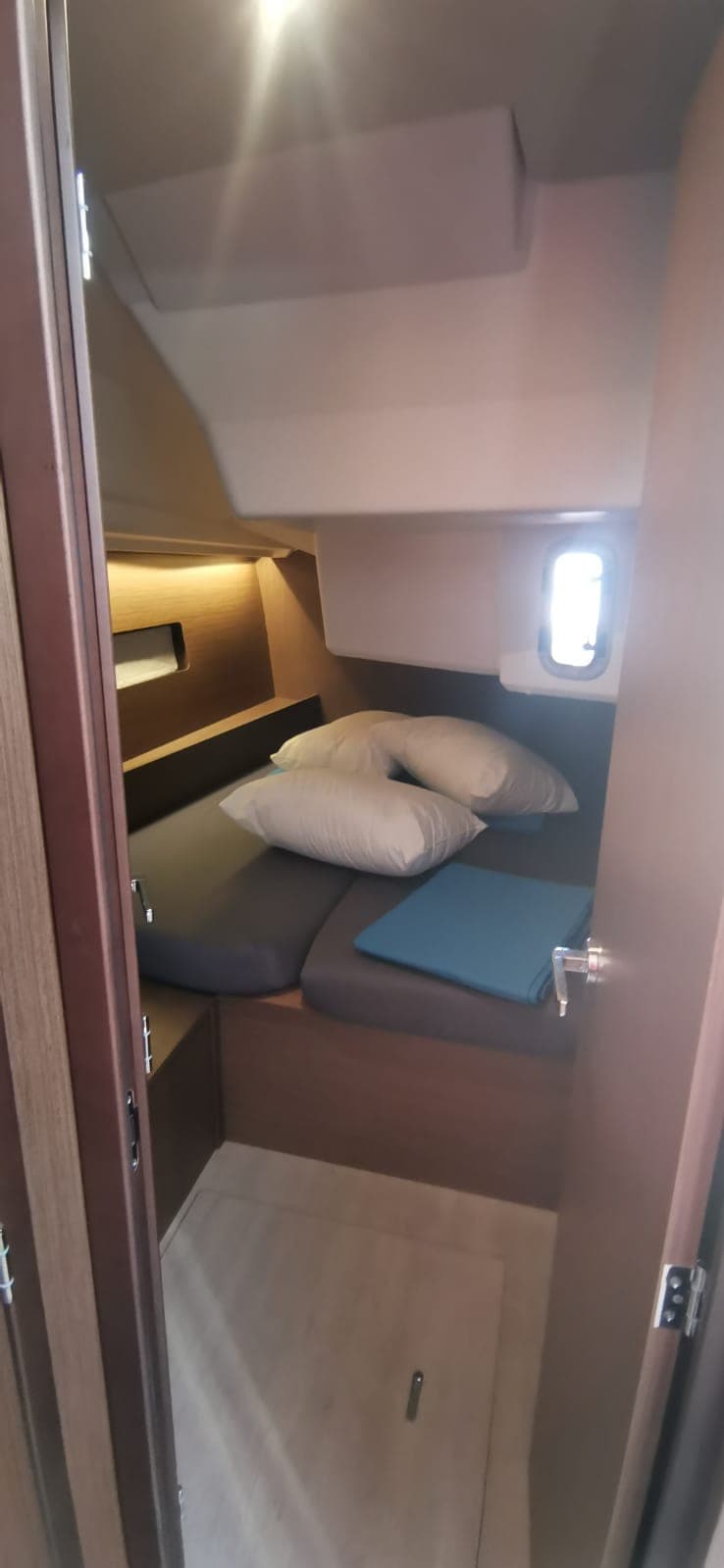 Oceanis 40.1 - photo 10