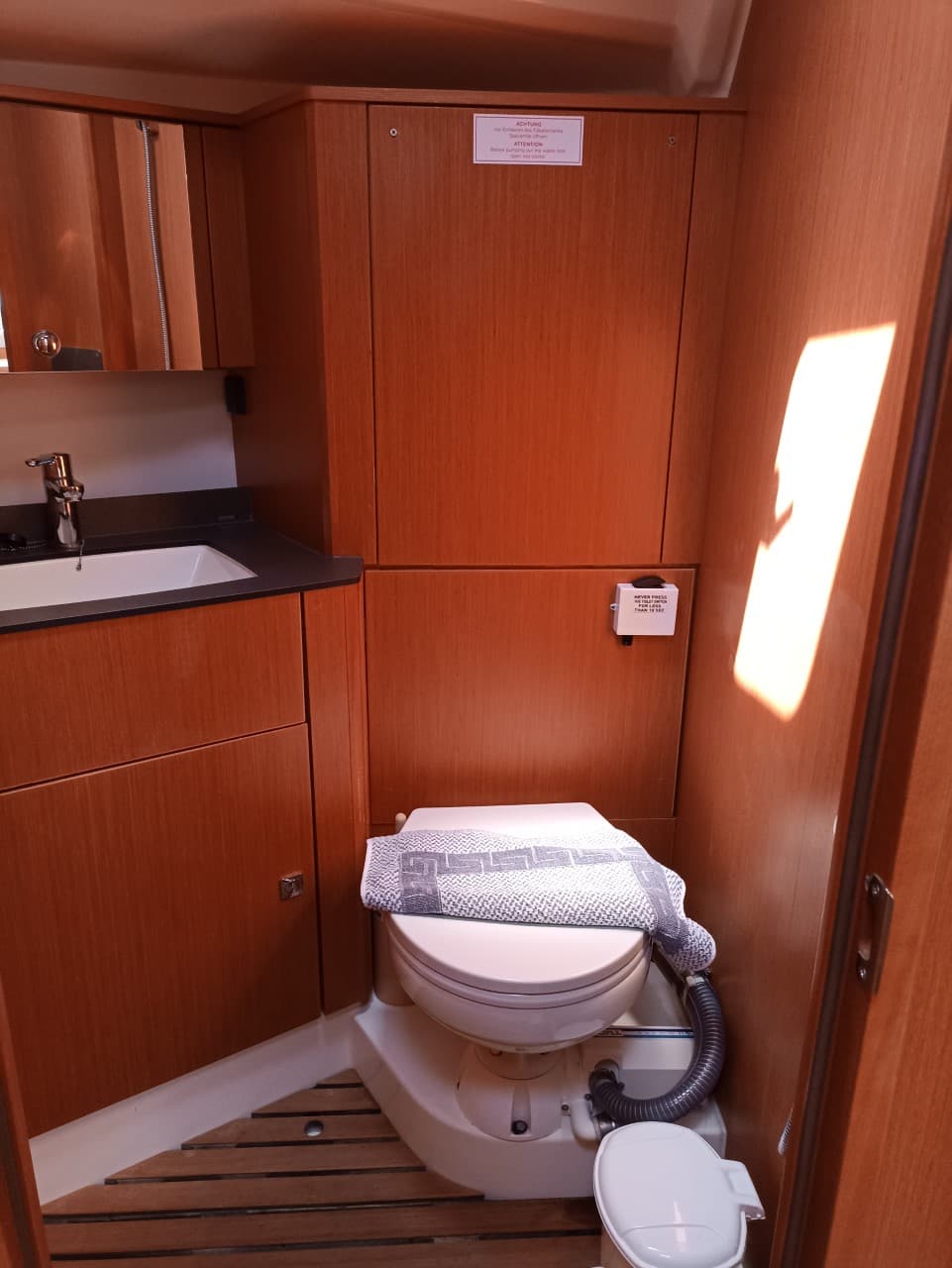 Bavaria Cruiser 41 - photo 9