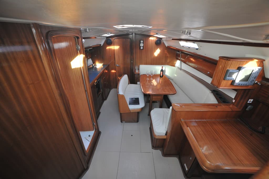 Bavaria 38 - photo 18