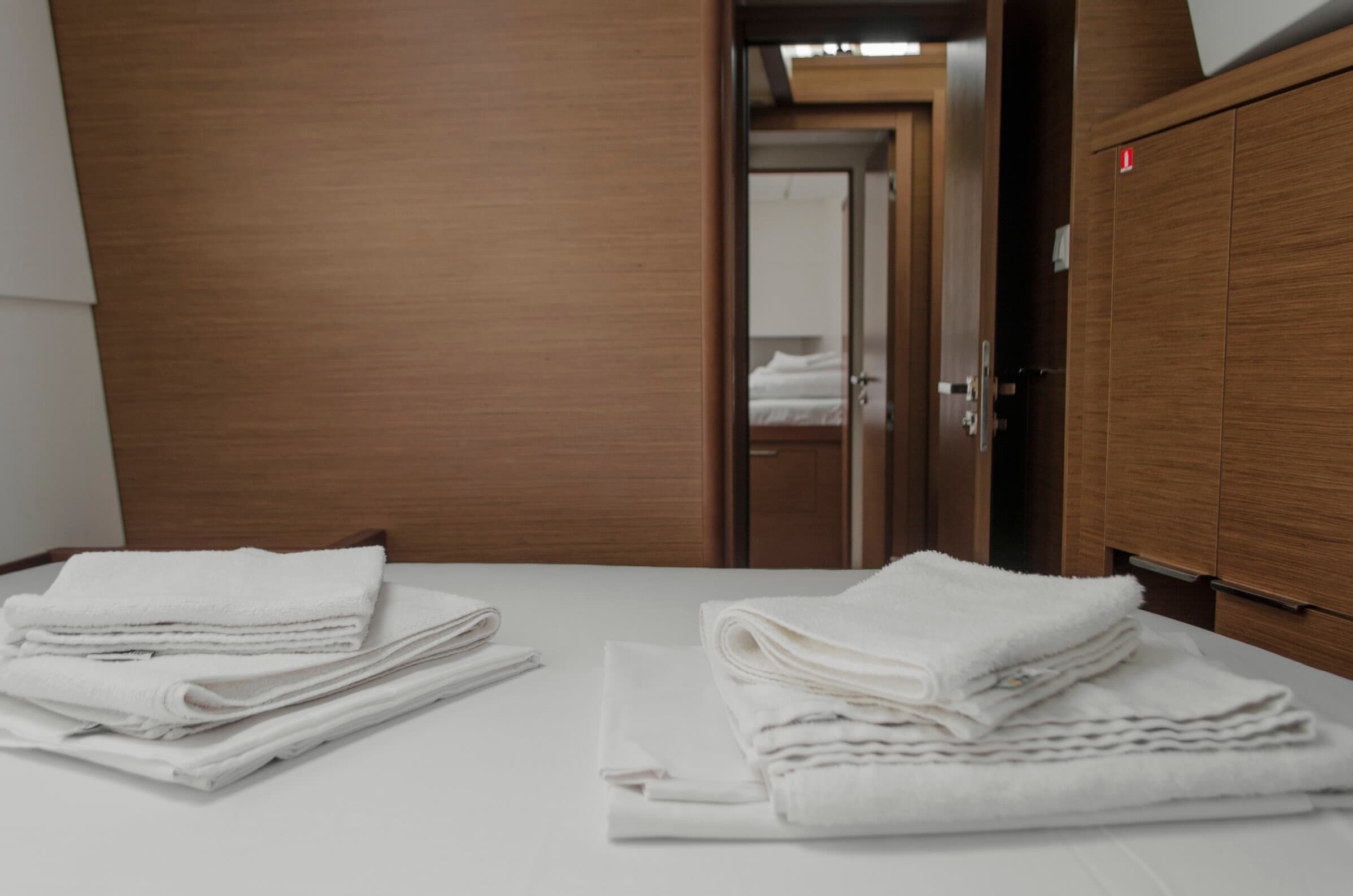 Lagoon 40 - photo 17