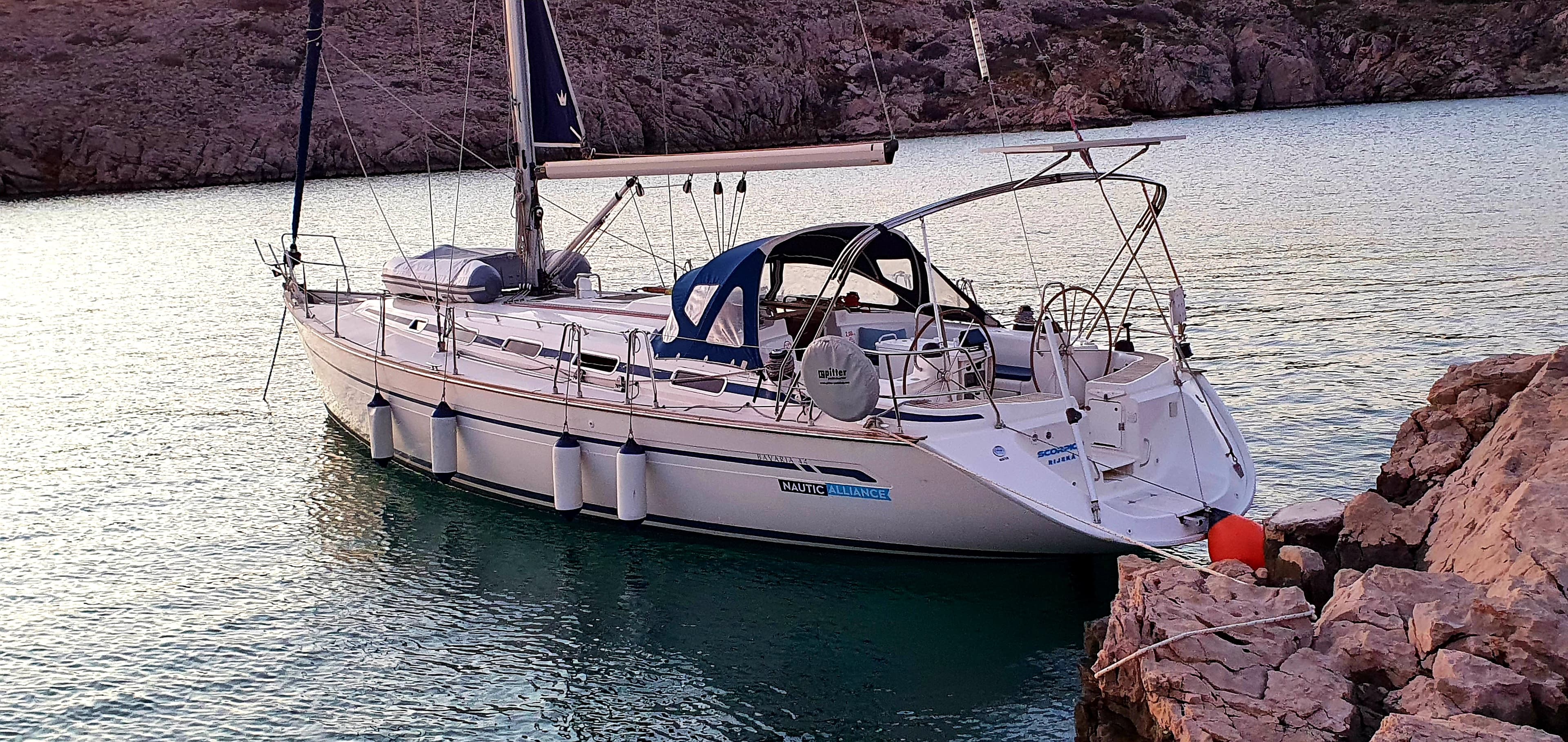 Bavaria 44 - photo 30