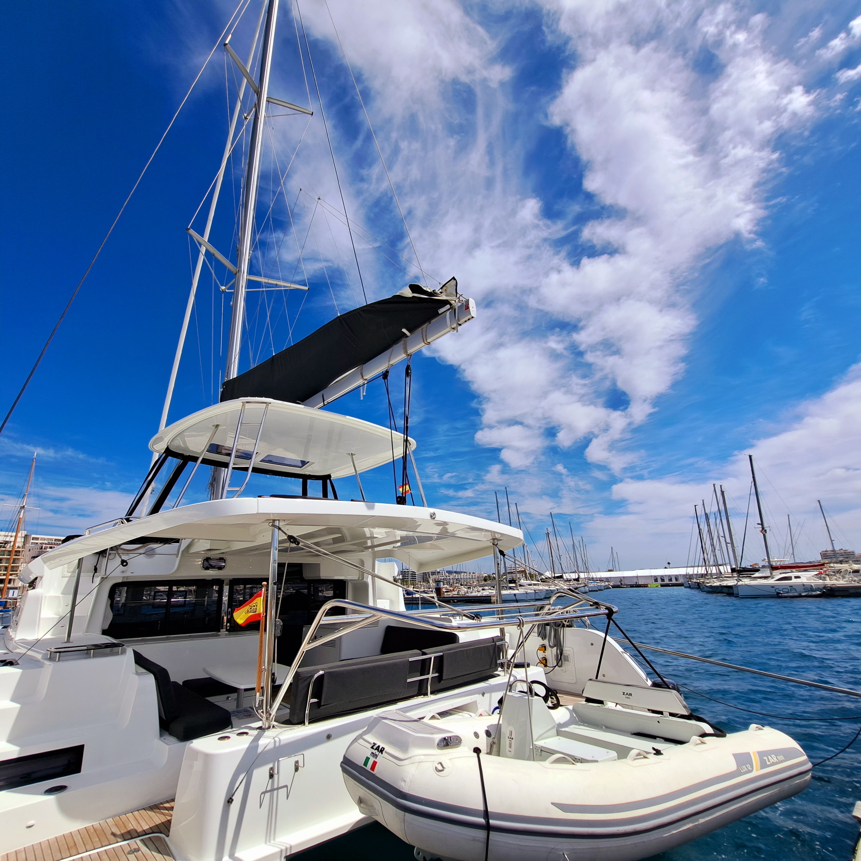 Lagoon 46  - photo 20