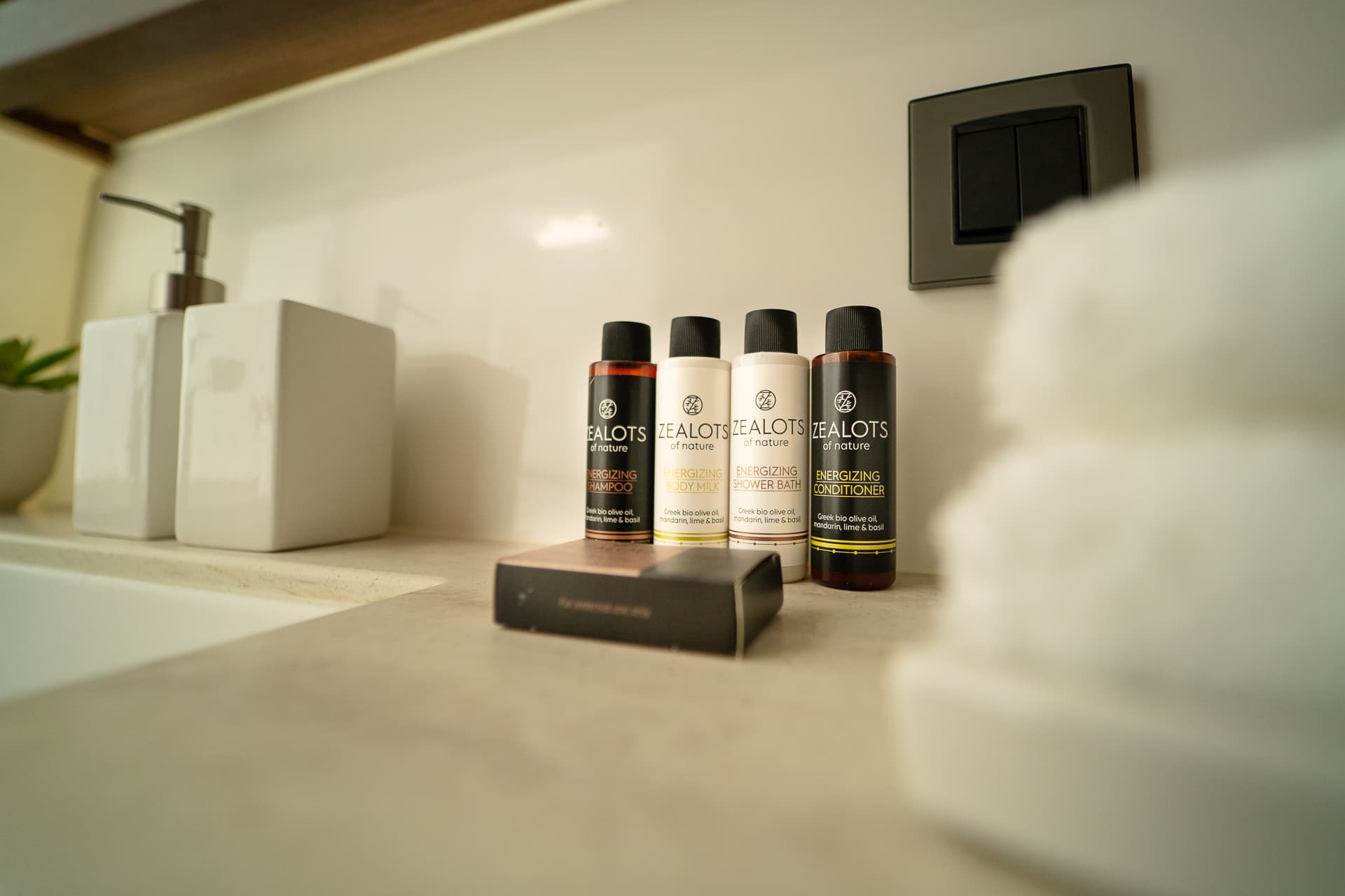 Lagoon 46  - photo 6