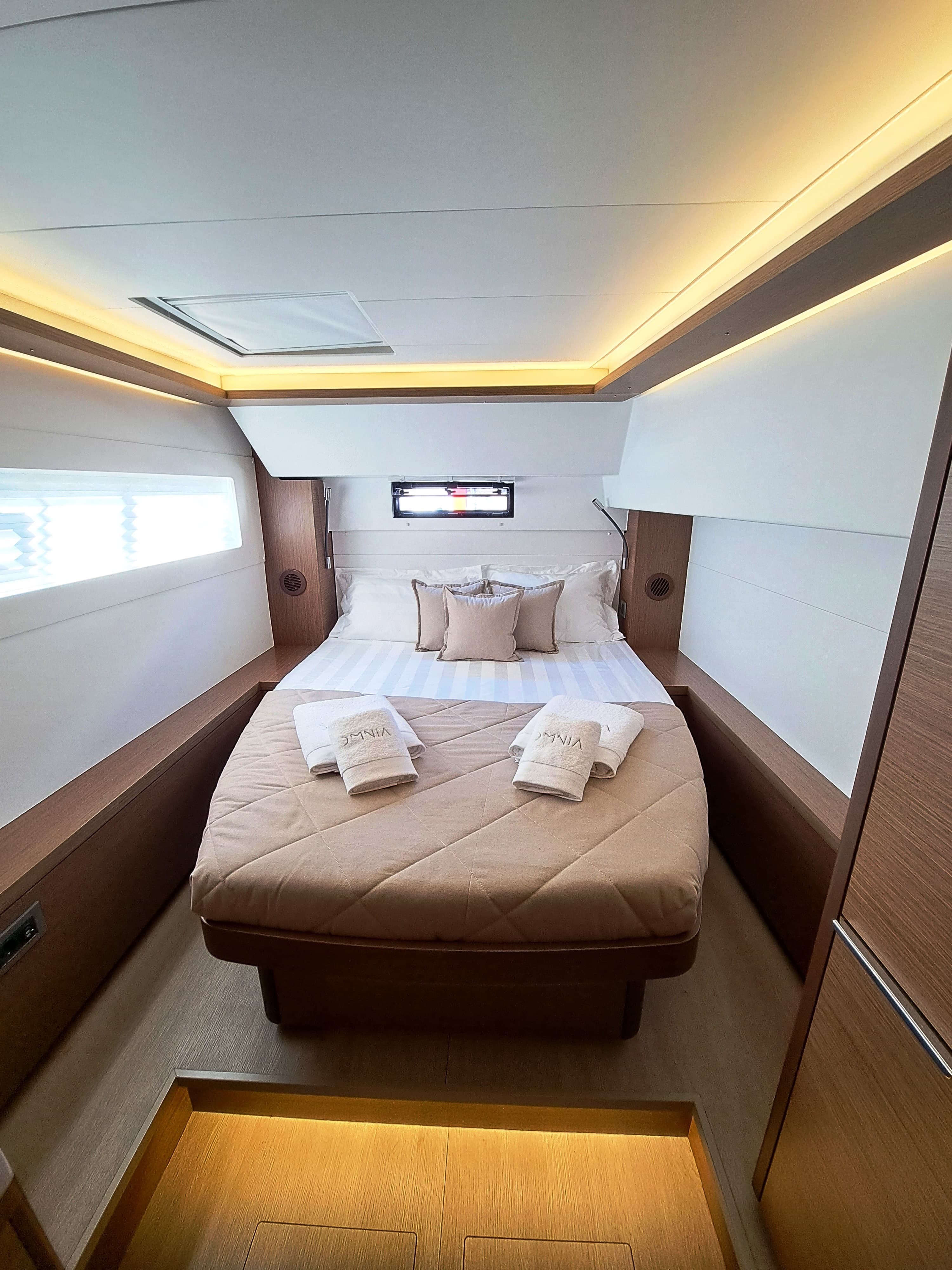 Lagoon 46  - photo 4