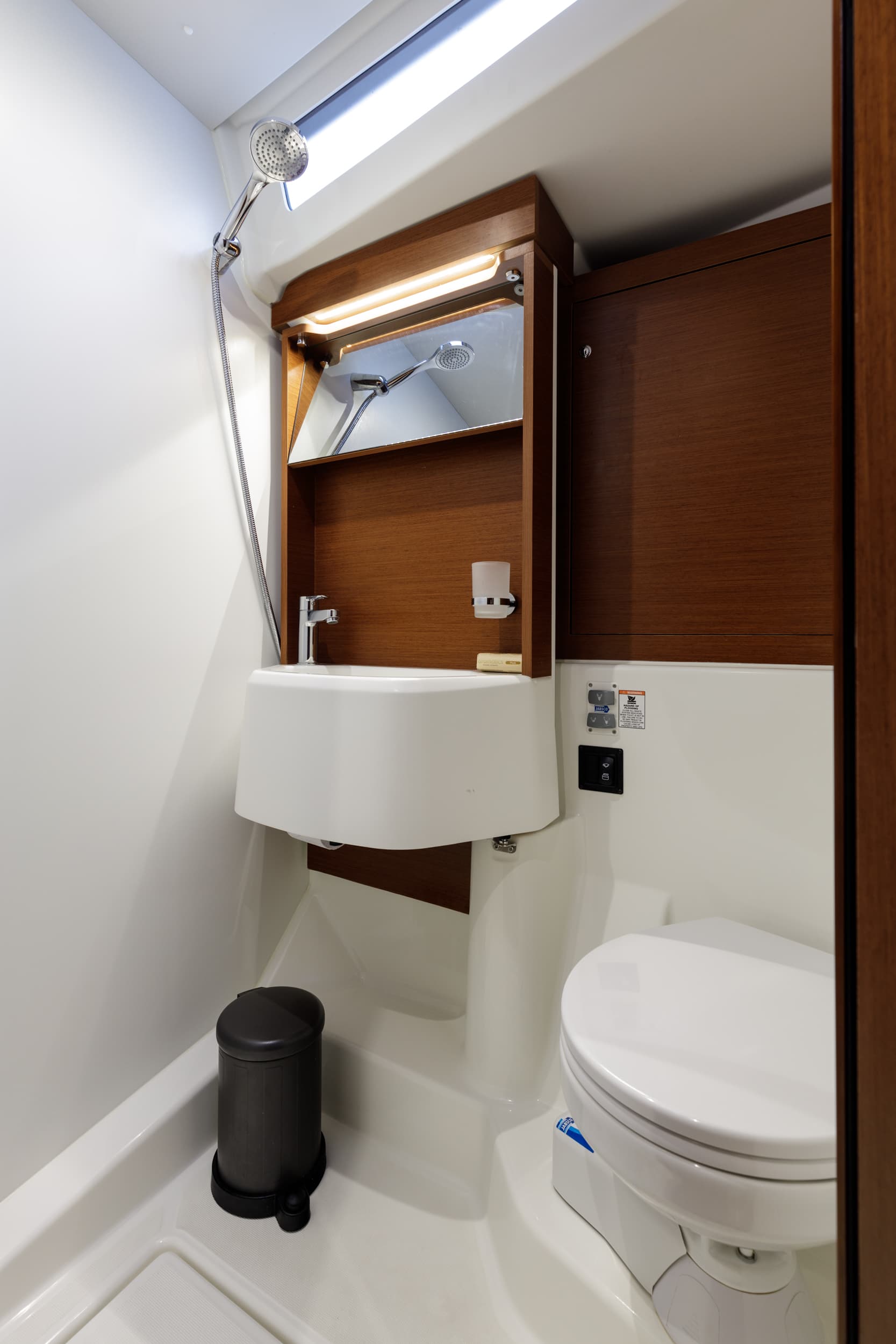 Oceanis 51.1 - photo 13