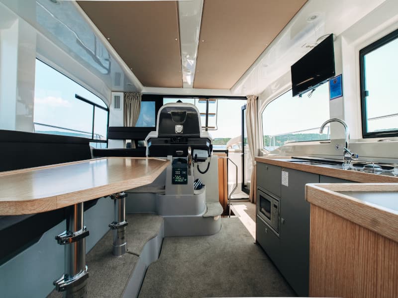 Bavaria E40 Fly - photo 19