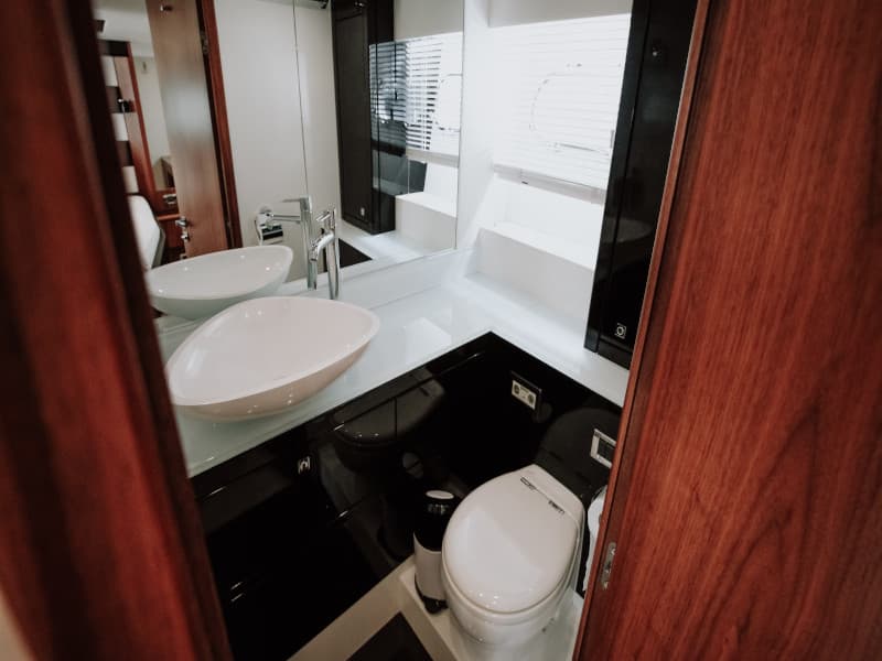 Sunseeker 64 - photo 22