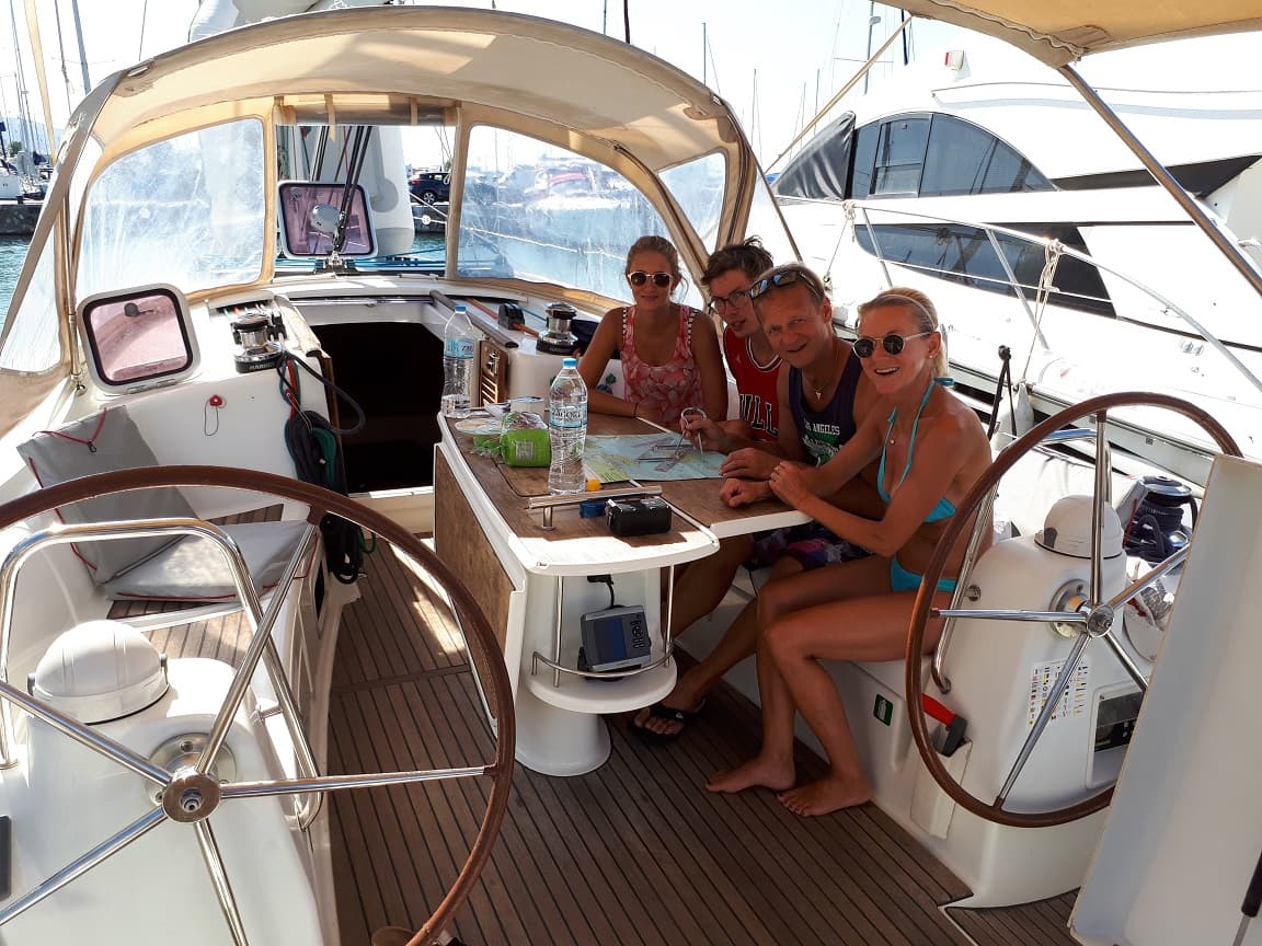 Oceanis 40 - photo 11