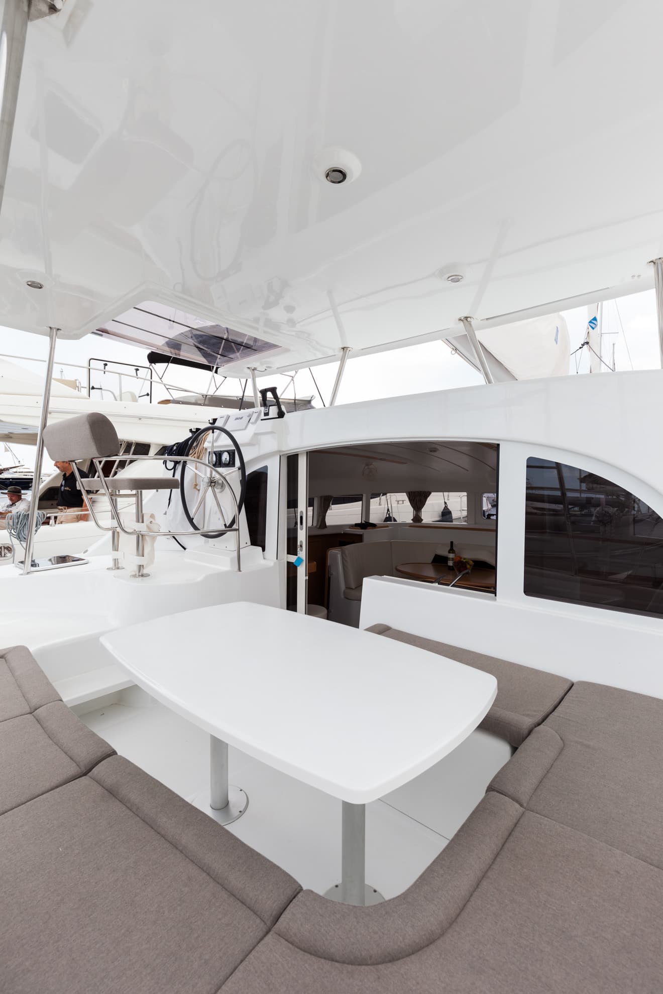 Lagoon 380 S2 - photo 16