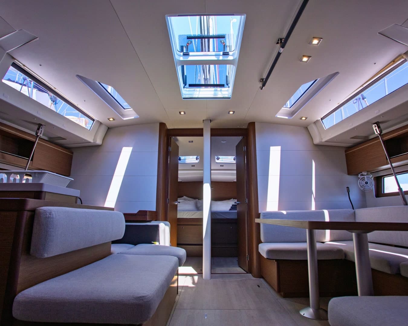 Oceanis 51.1 - photo 16