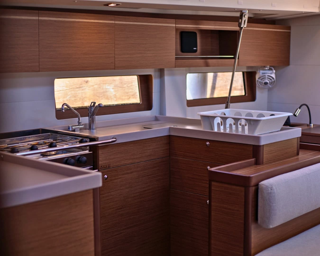 Oceanis 51.1 - photo 4