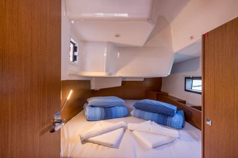 Bavaria C42 - photo 7