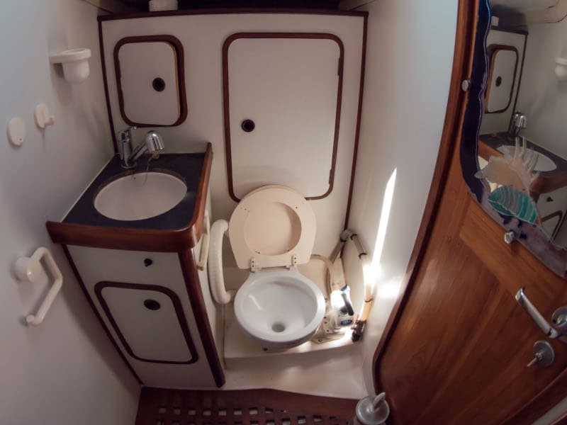 Beneteau 50 - photo 17