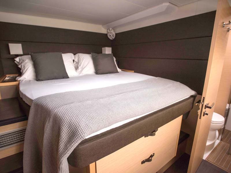 Lagoon 620 - photo 17