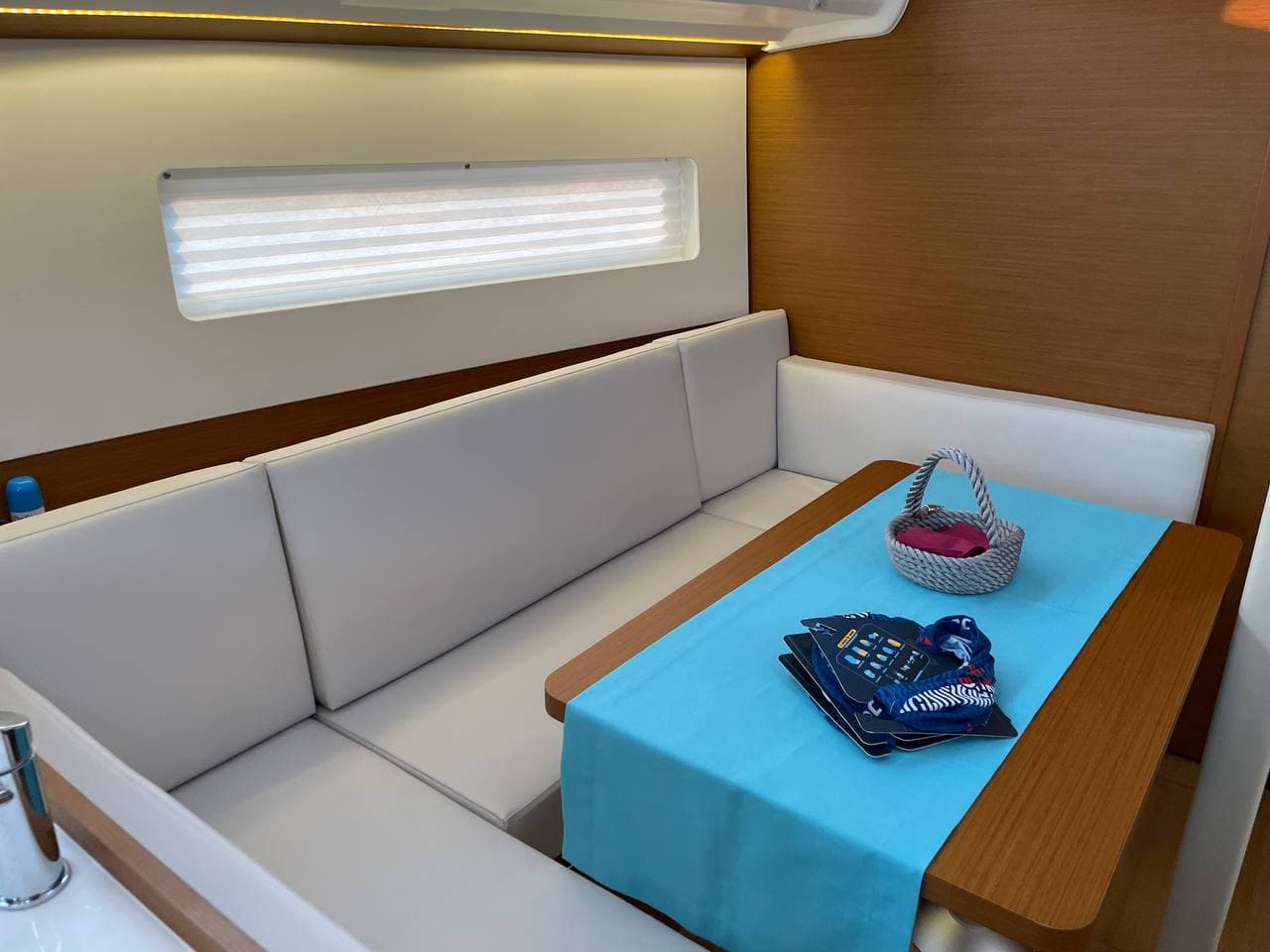 Sun Odyssey 380 - photo 4