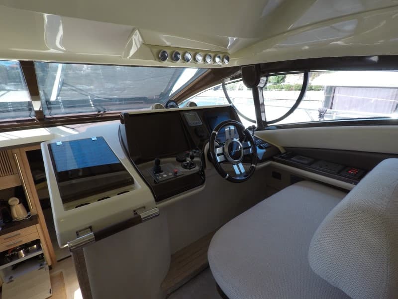 Azimut 47 - photo 25