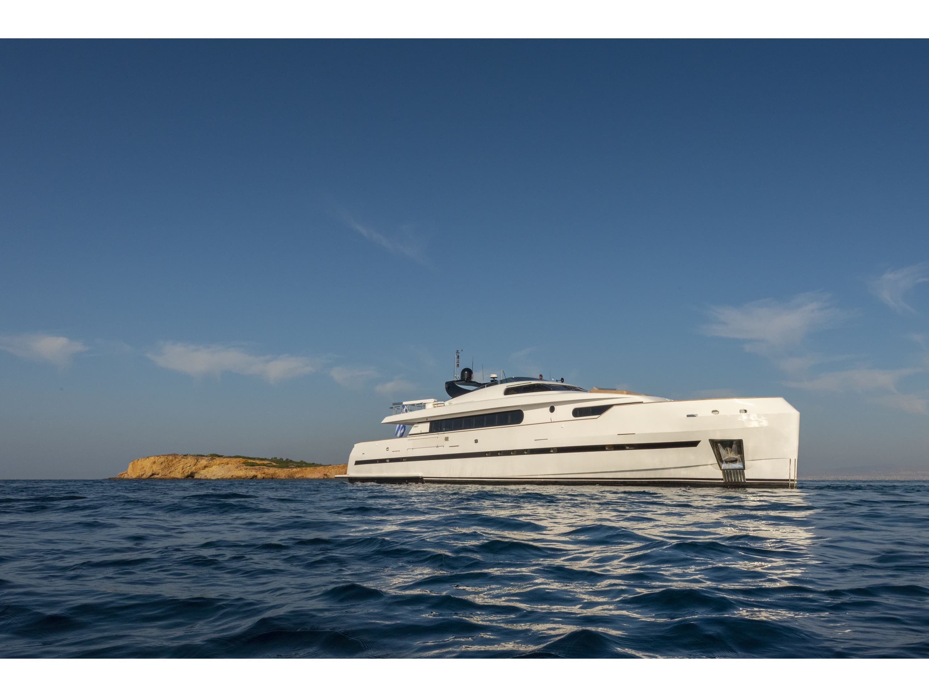 Motoryacht - photo