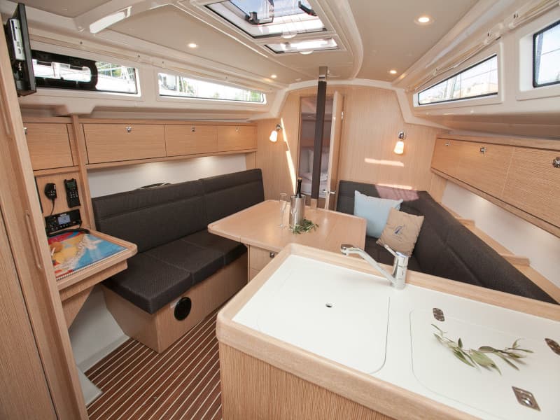 Bavaria Cruiser 34 Style - photo 21