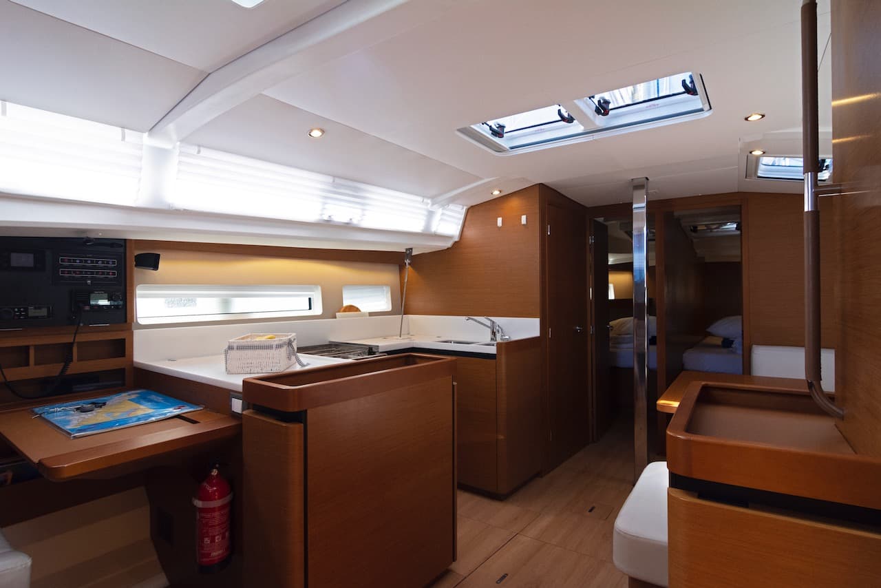 Sun Odyssey 440 - photo 12