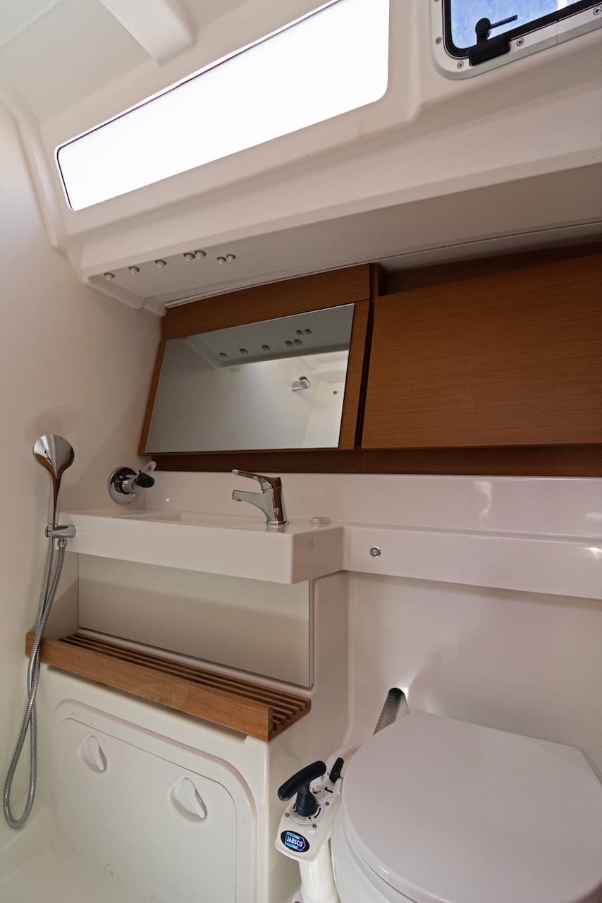 Sun Odyssey 440 - photo 6