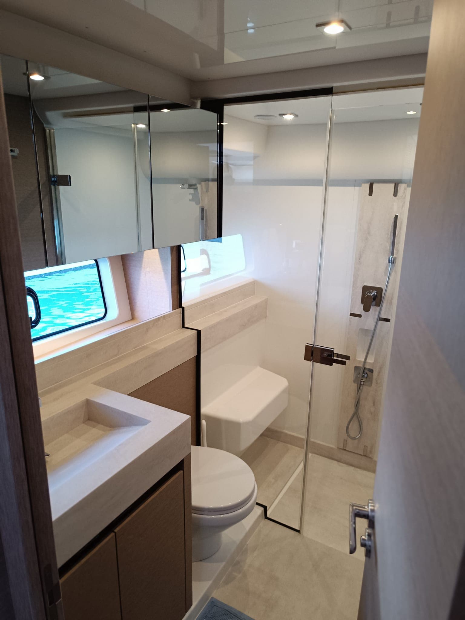 Prestige 590 Fly - photo 4