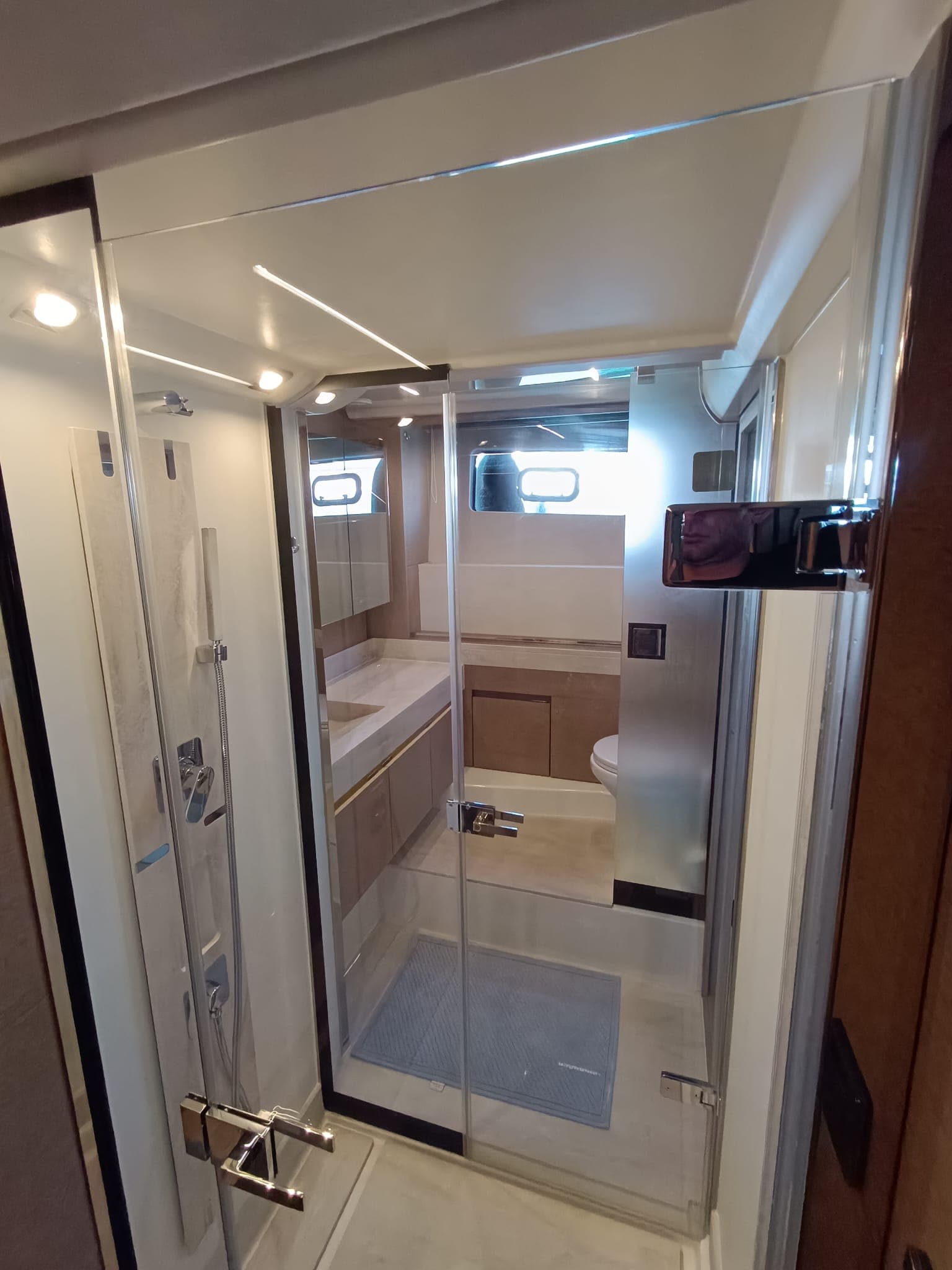 Prestige 590 Fly - photo 11