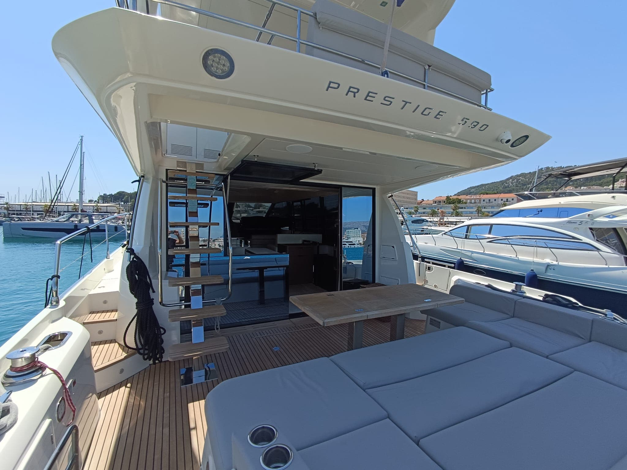 Prestige 590 Fly - photo 6