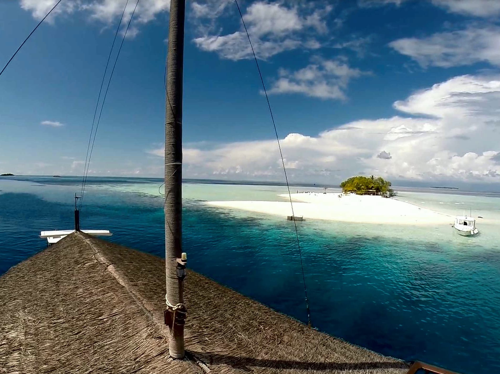 Wooden motor yacht - photo 11