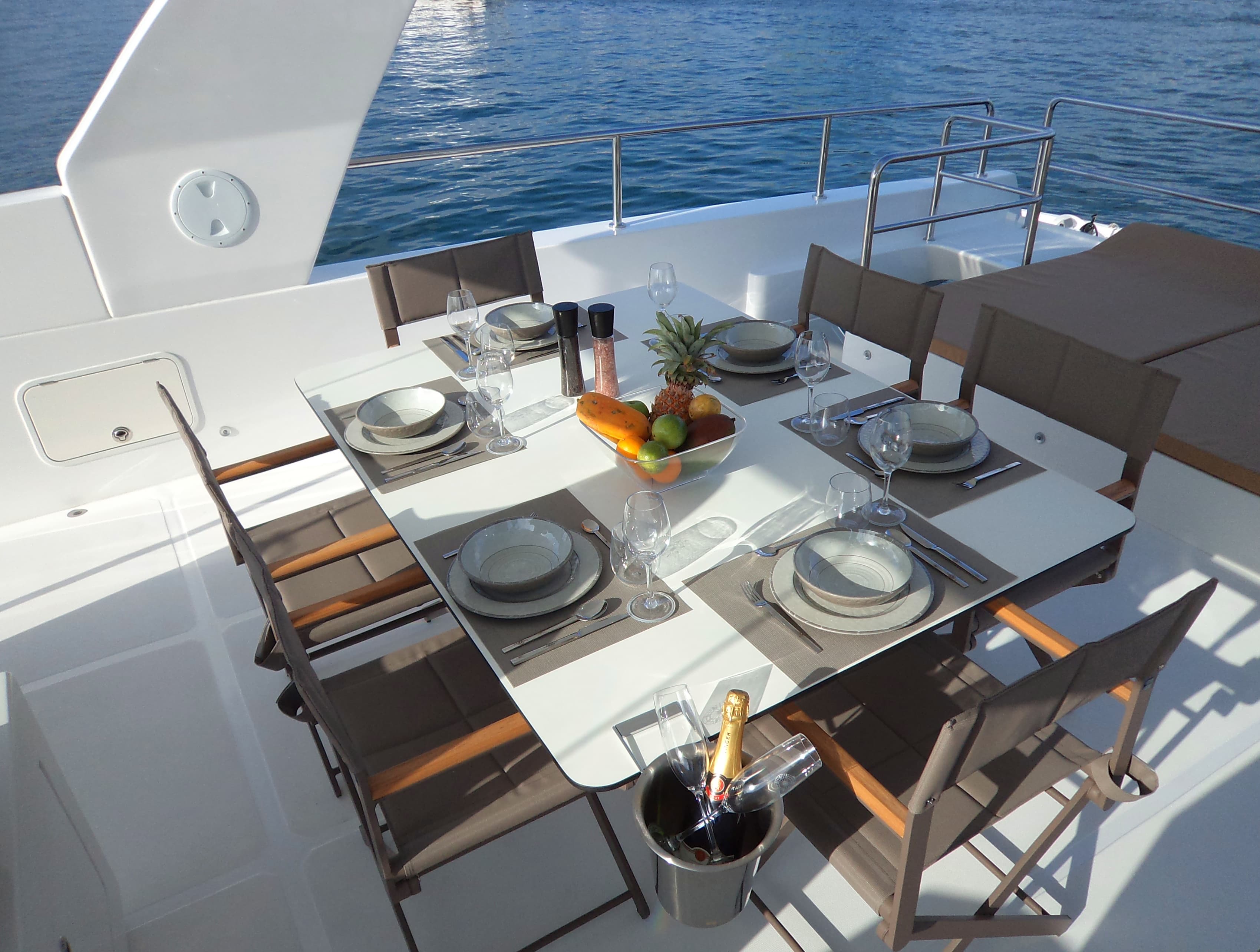 Power Catamaran - photo 6