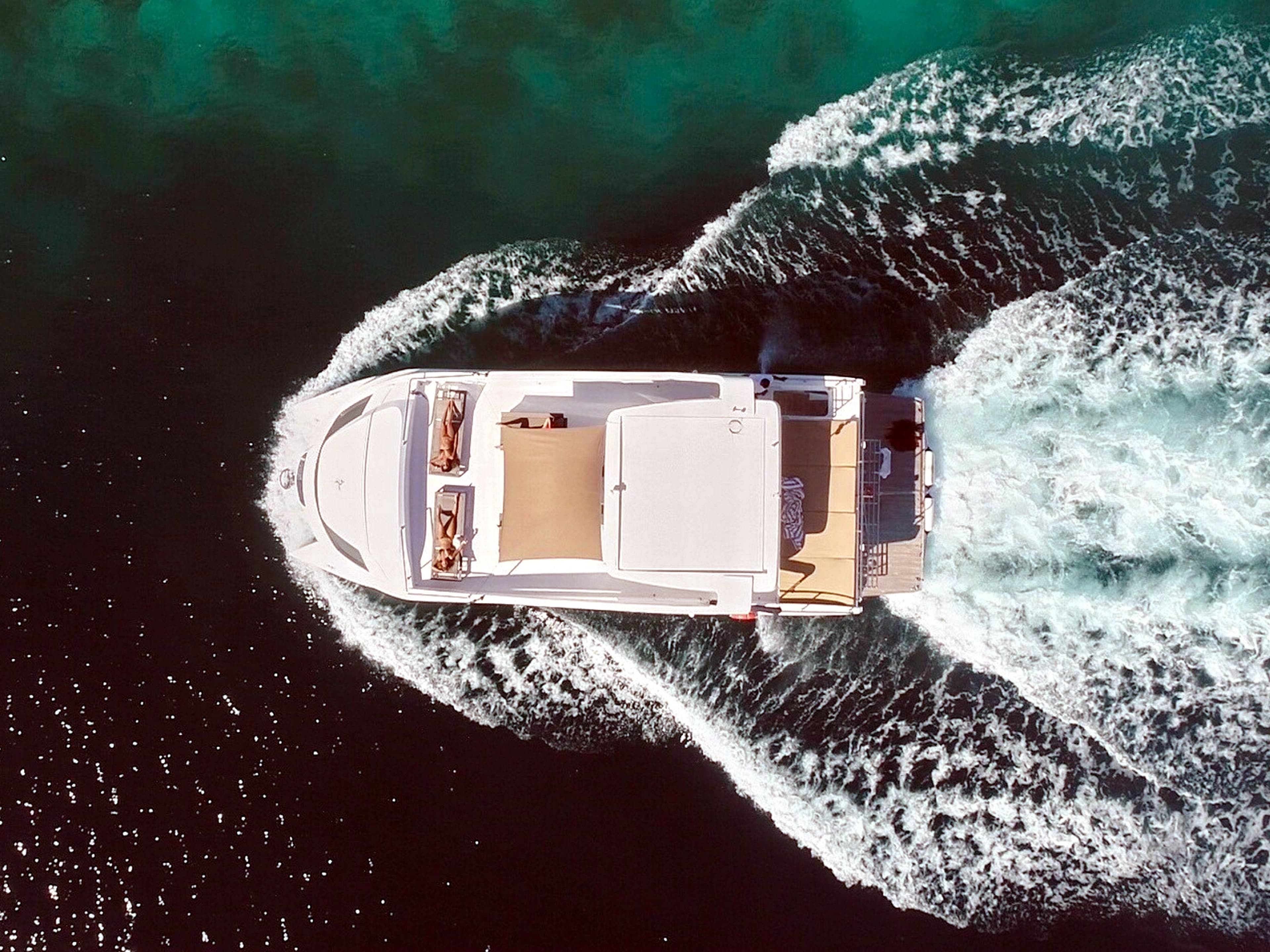 Power Catamaran - photo 4