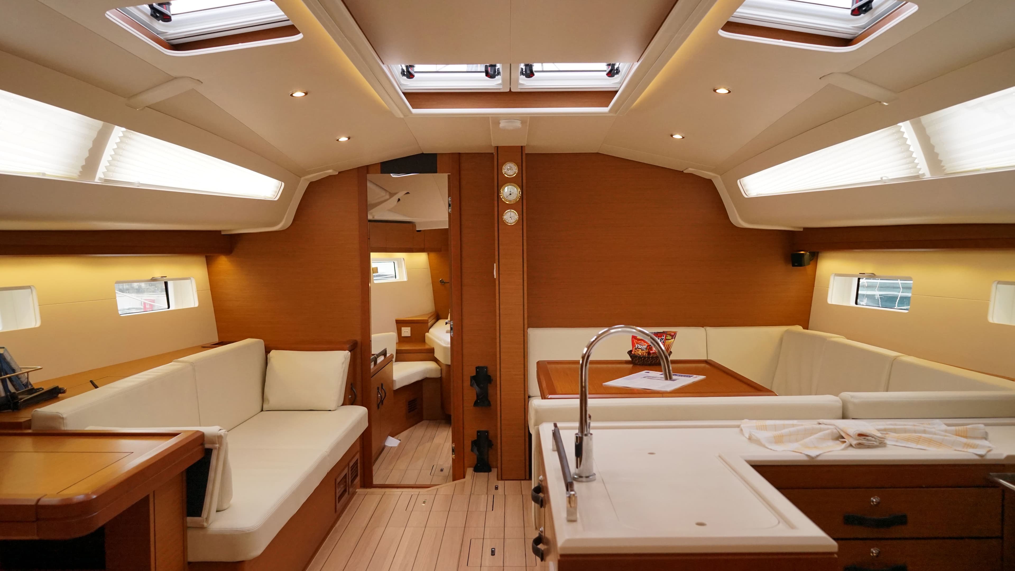 Jeanneau 51 - photo 6