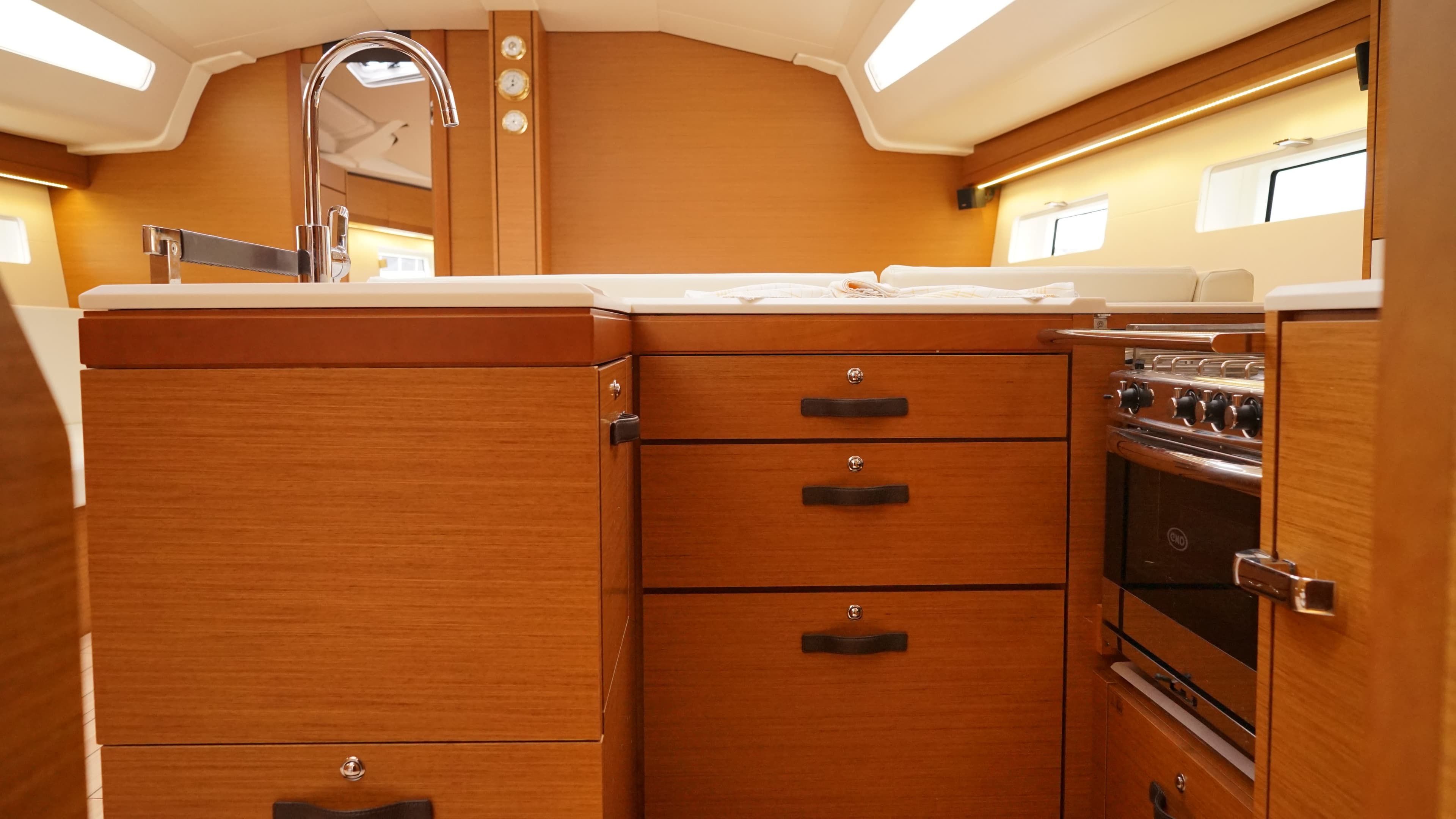 Jeanneau 51 - photo 5