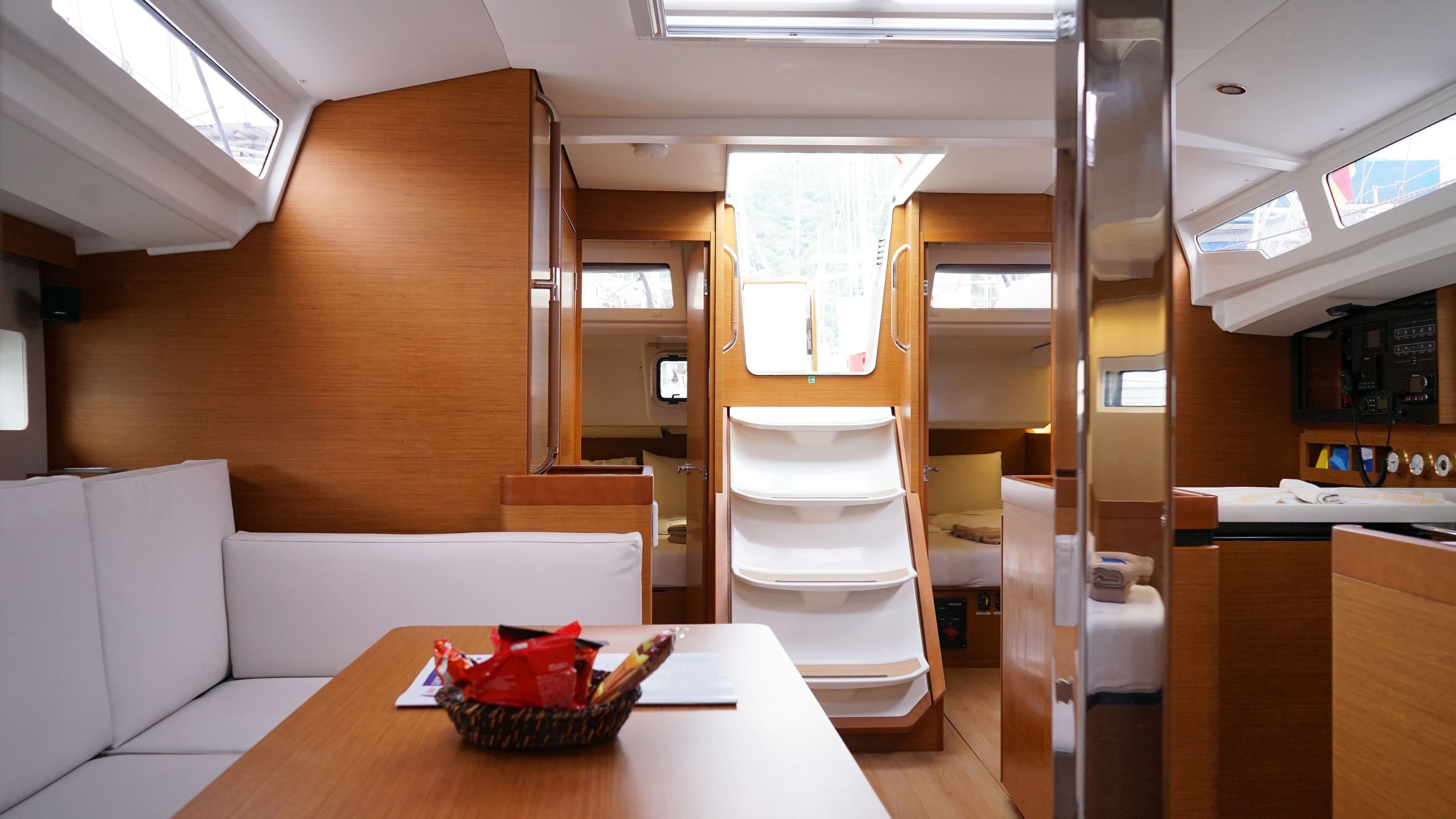Sun Odyssey 440 - photo 10