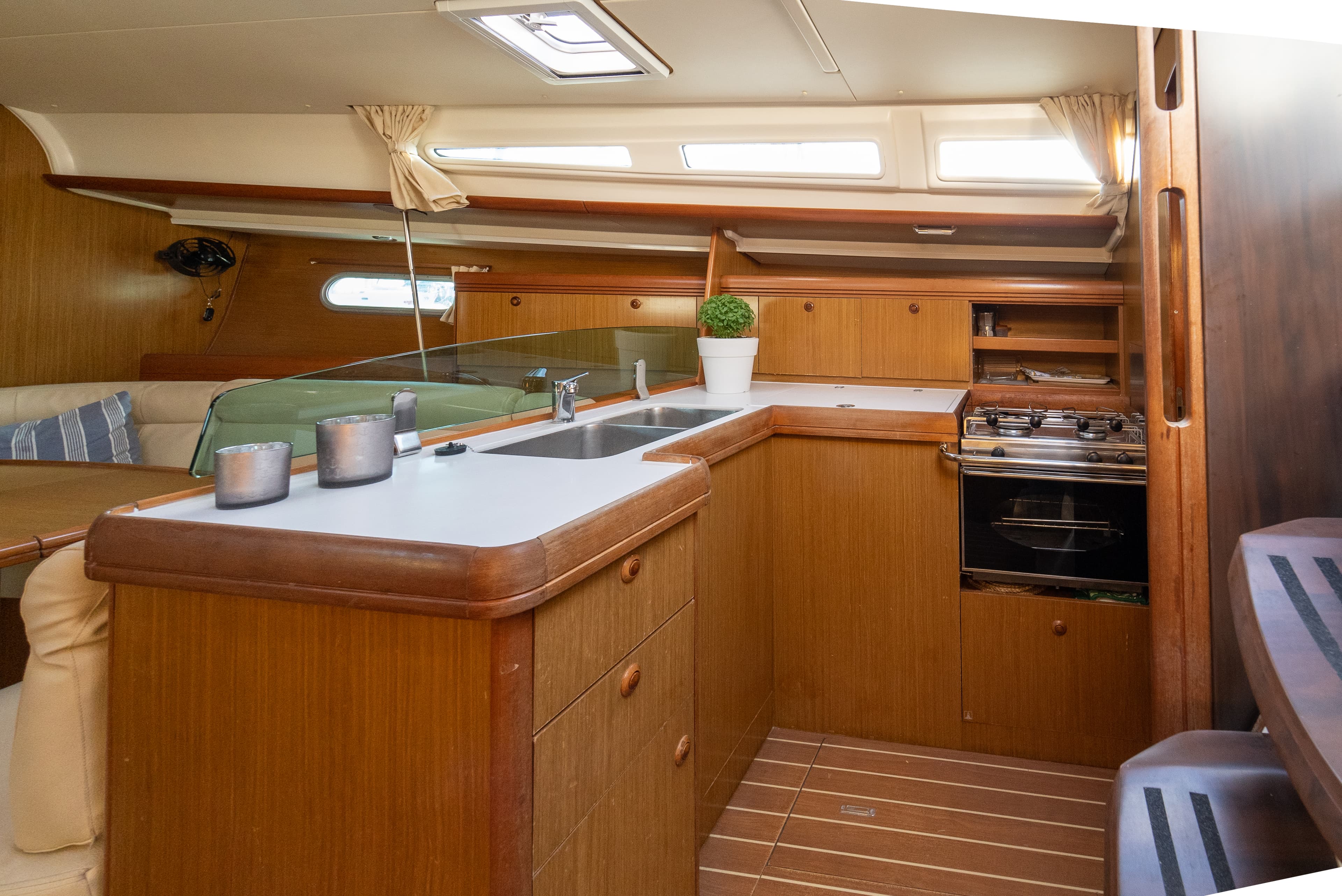 Sun Odyssey 42 i - photo 13