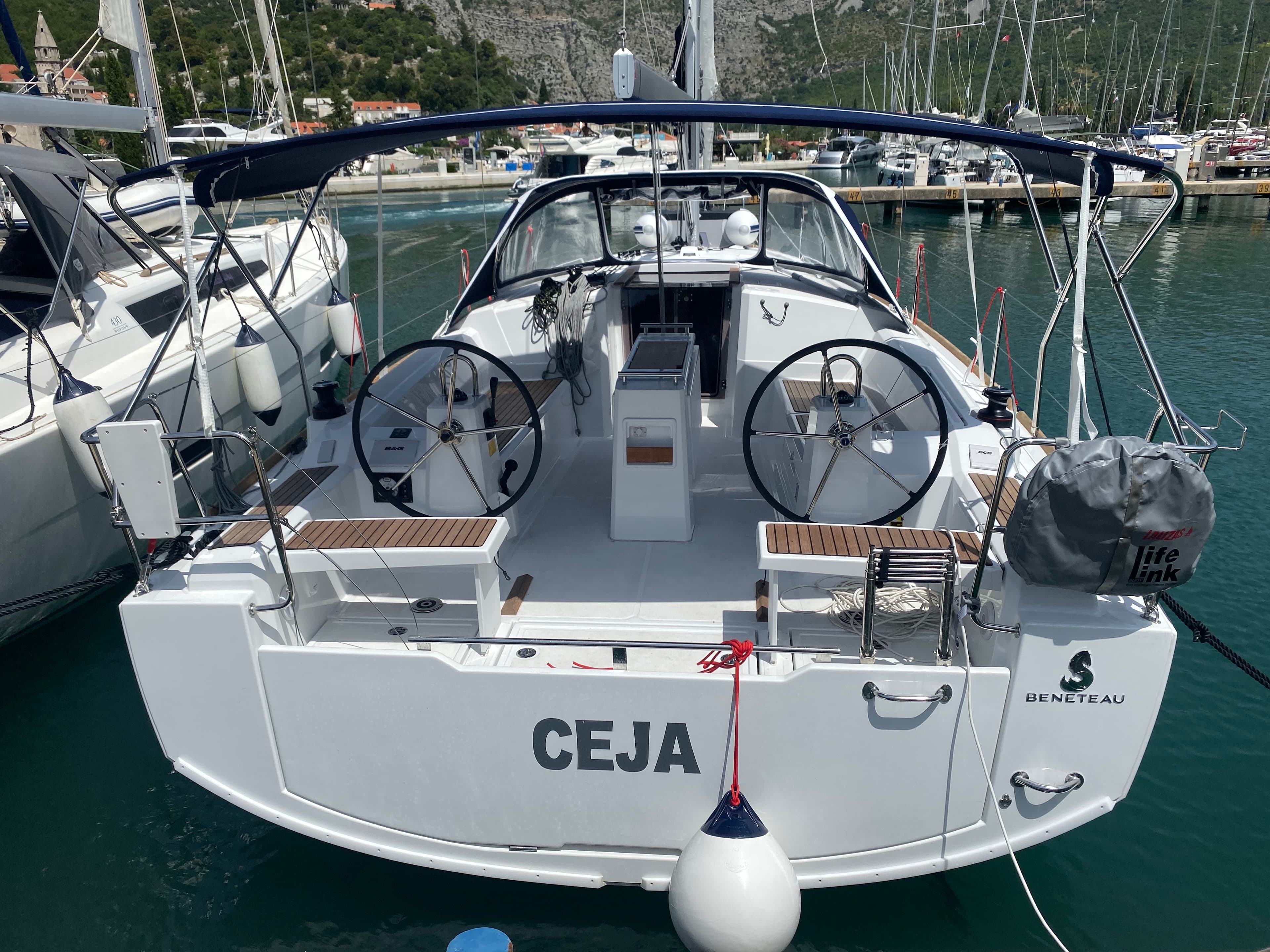 Oceanis 38.1 - photo 7