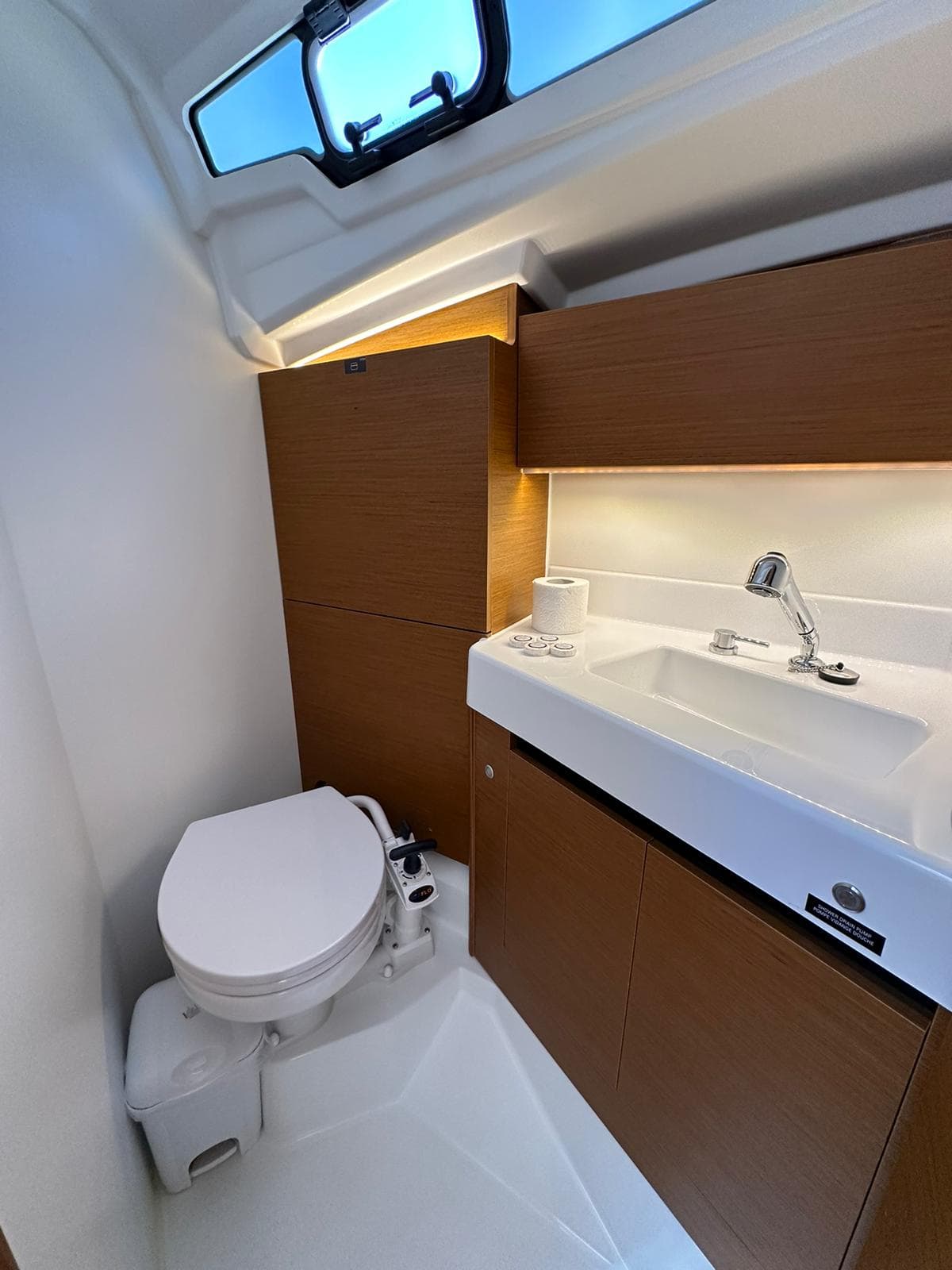 Sun Odyssey 350 - photo 8