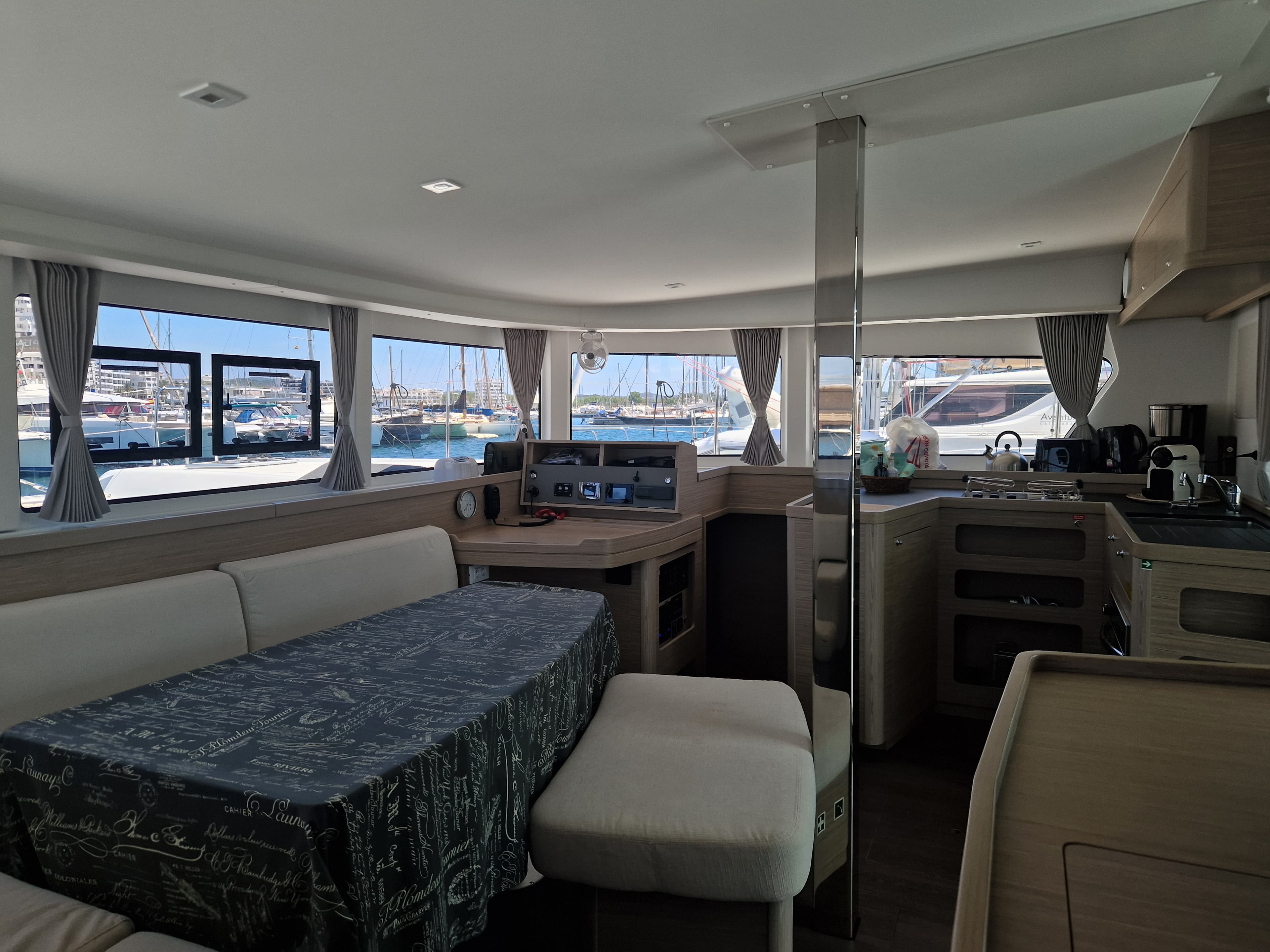 Lagoon 42 - photo 24