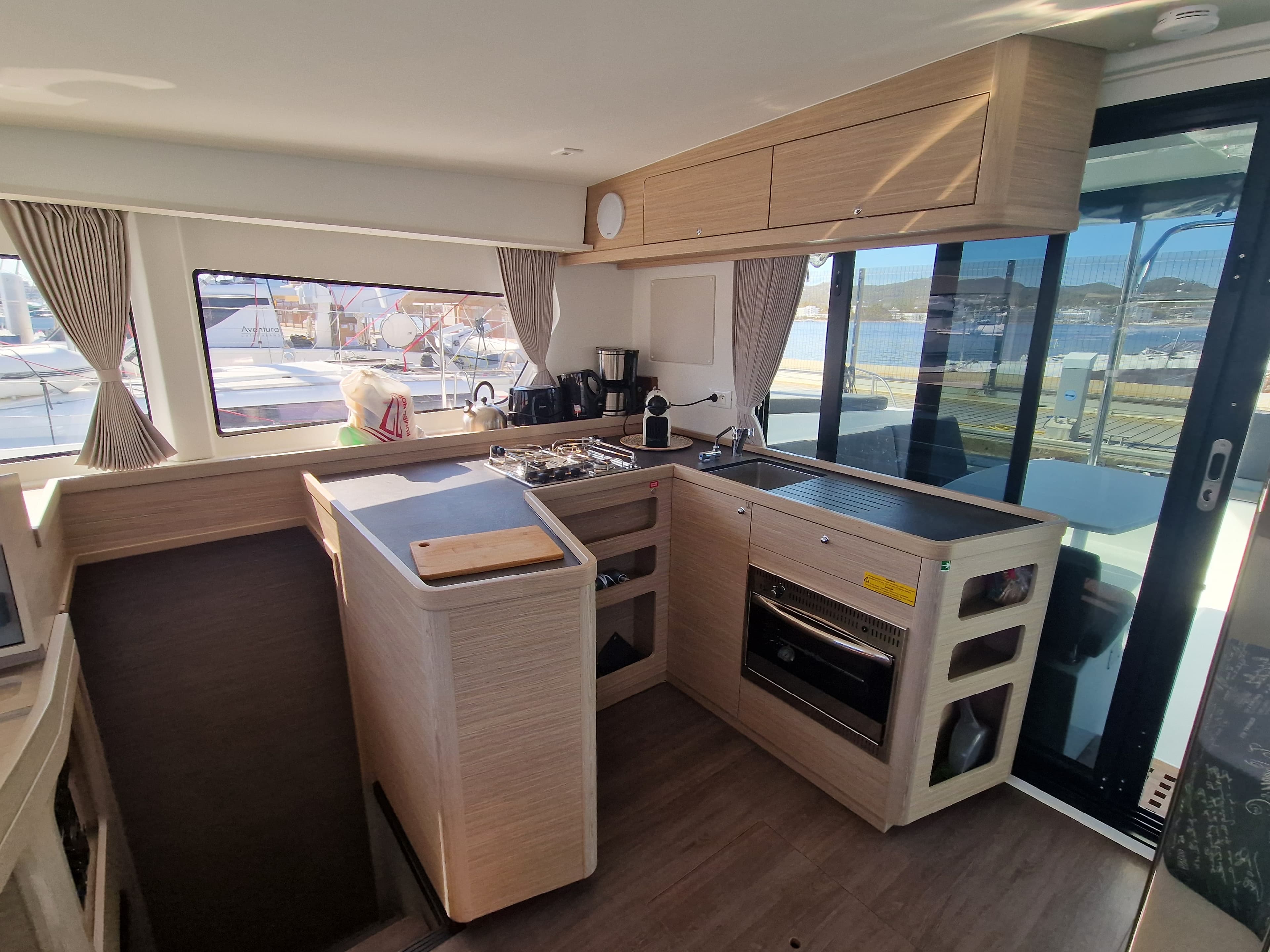 Lagoon 42 - photo 25