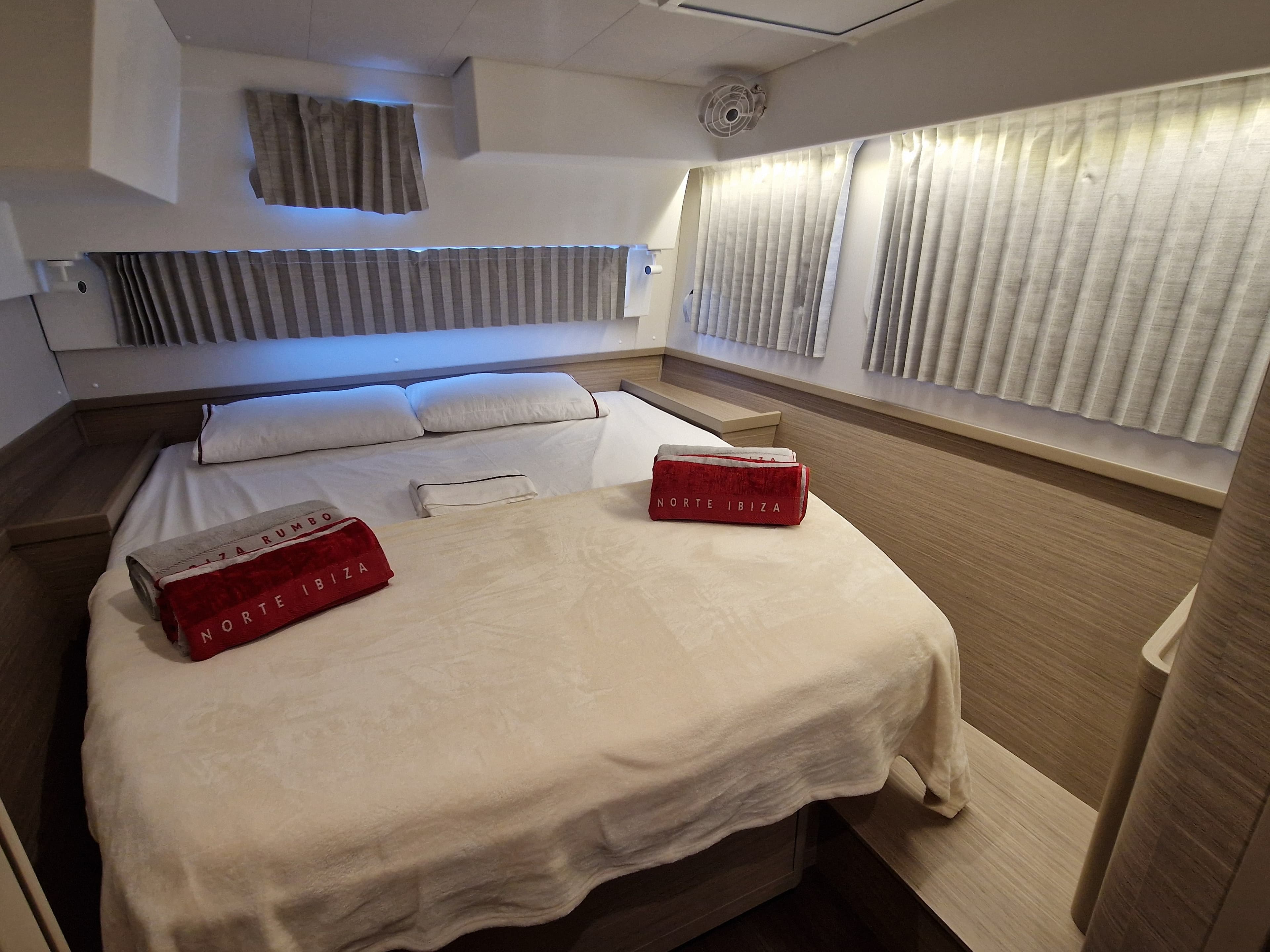 Lagoon 42 - photo 13