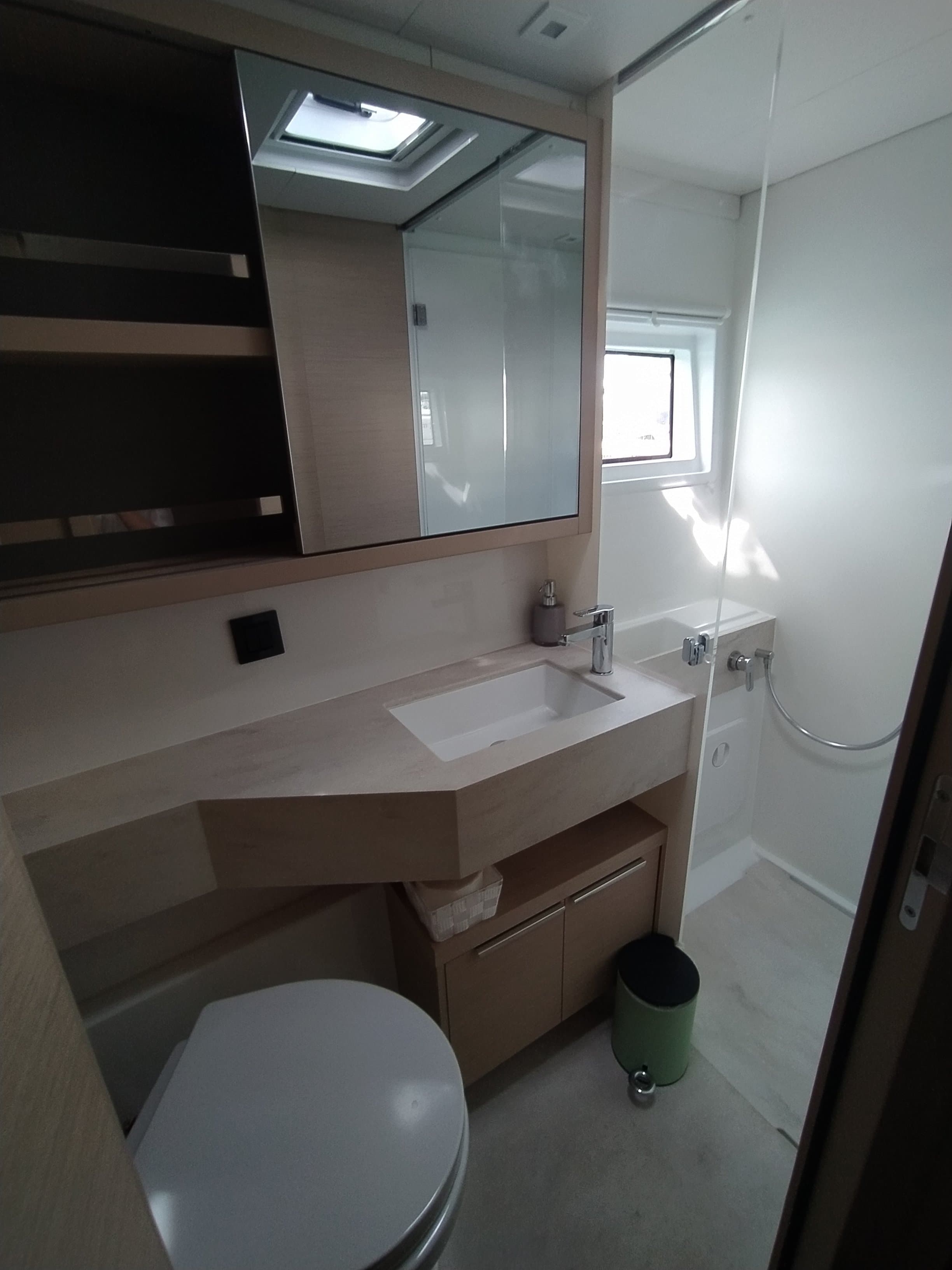 Lagoon 46  - photo 7