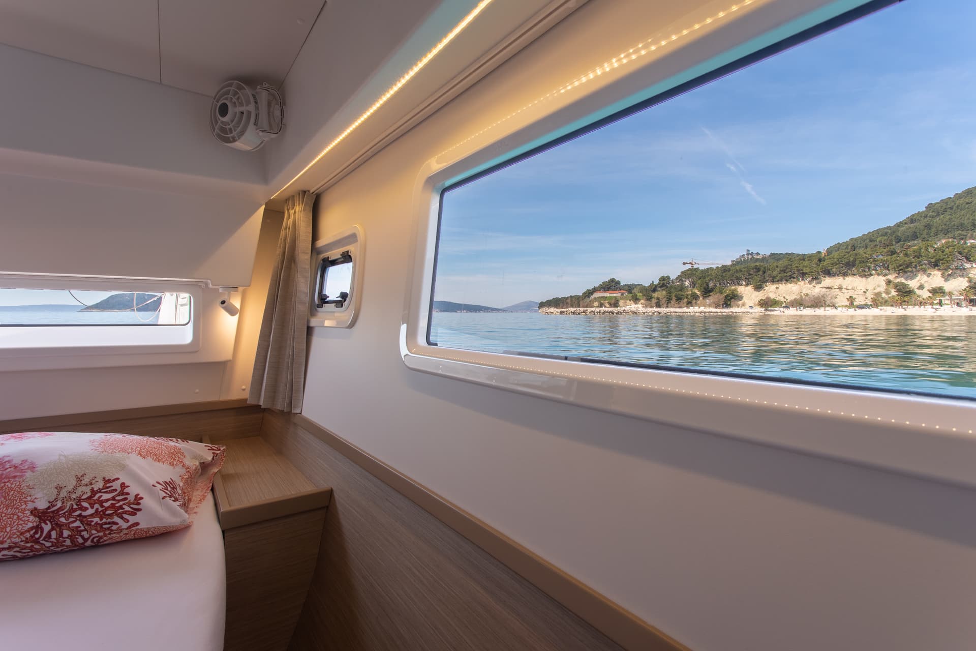 Lagoon 42 - photo 14