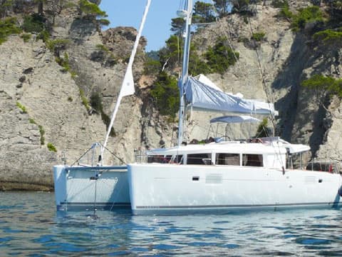 Lagoon 450 - photo