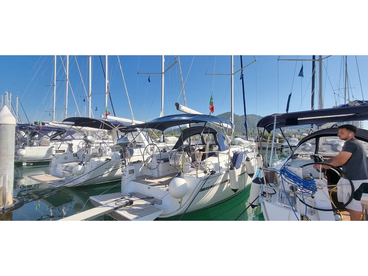 Bavaria Cruiser 37 - photo