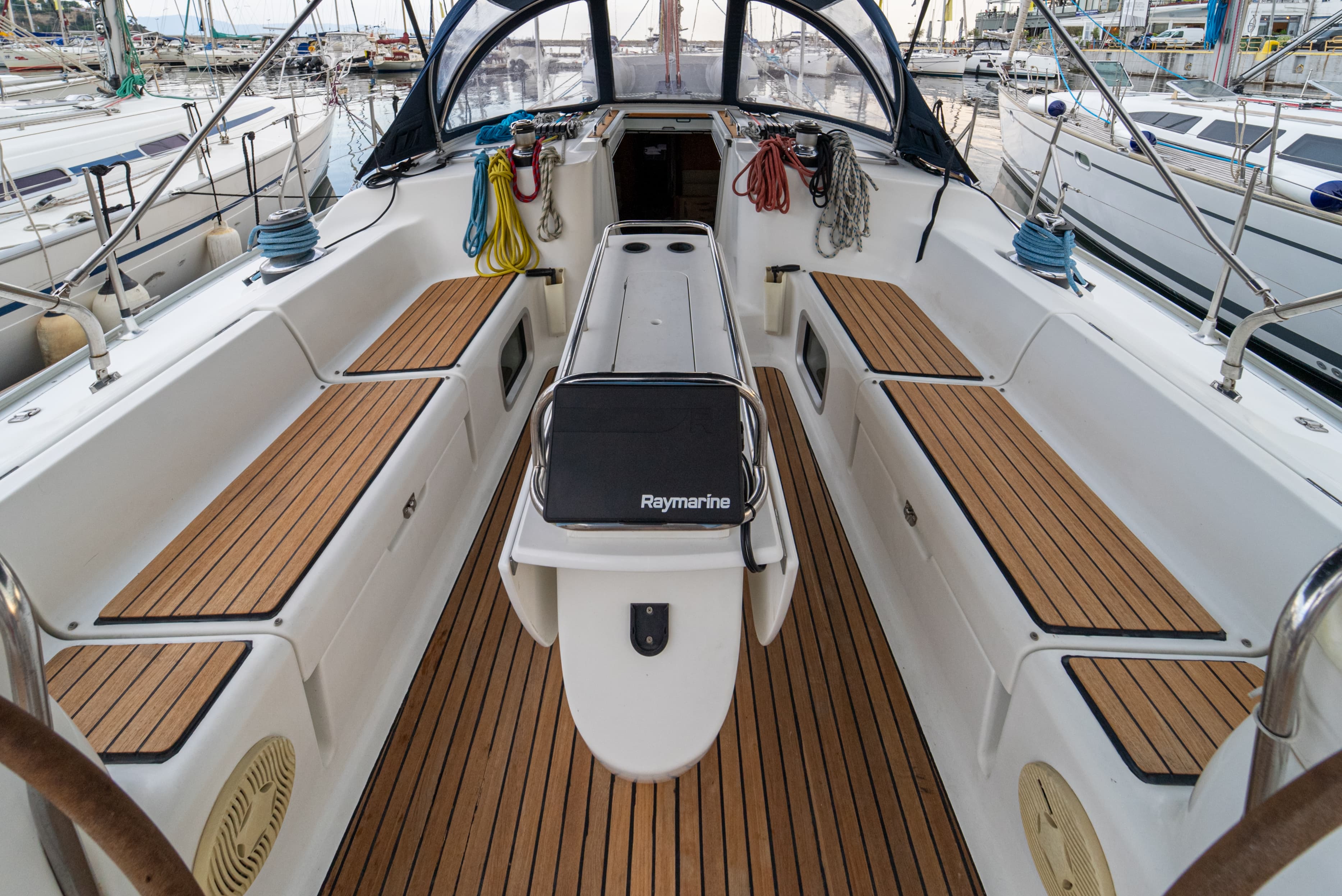 Sun Odyssey 43  - photo 24