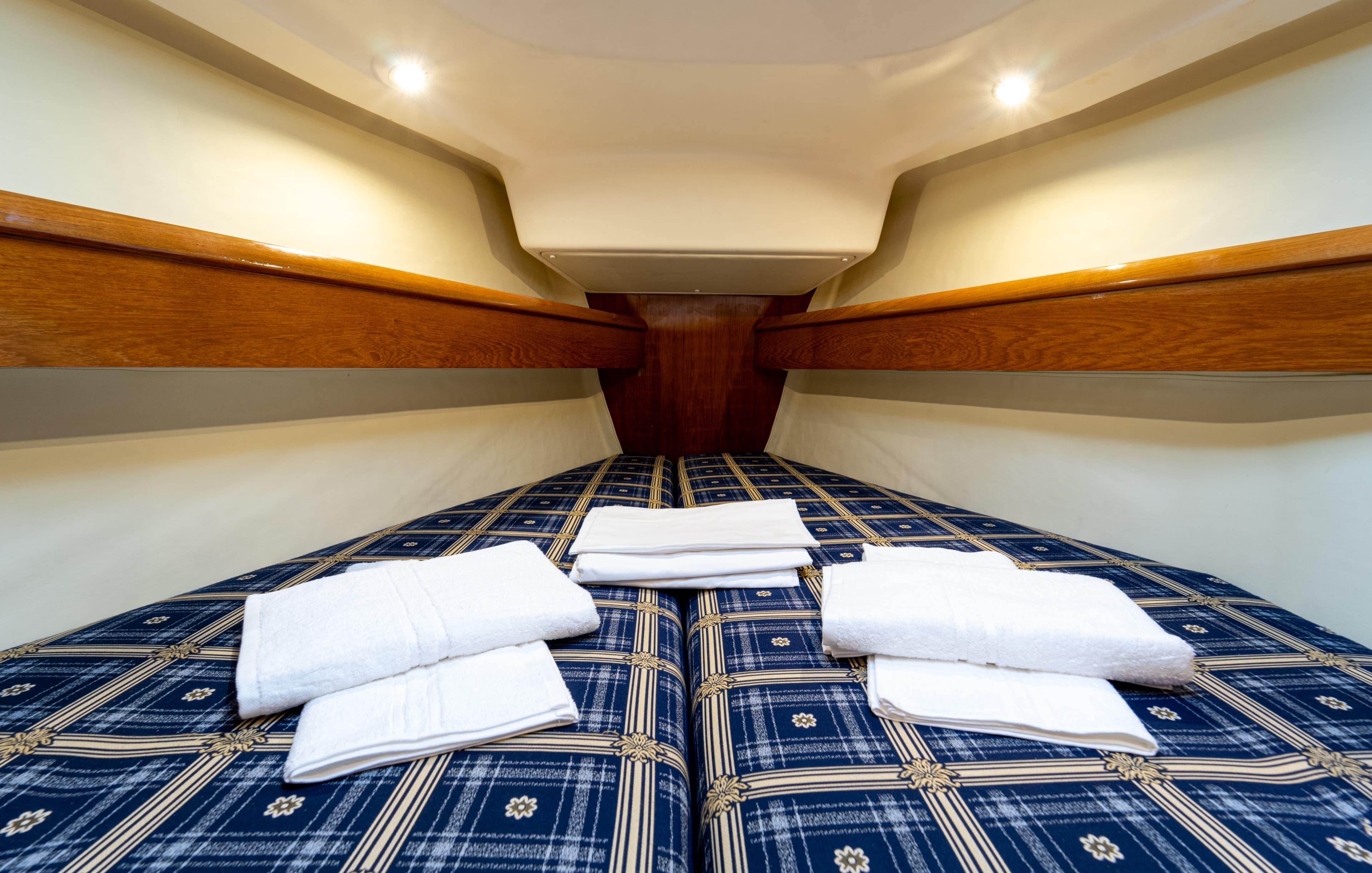 Sun Odyssey 43  - photo 11