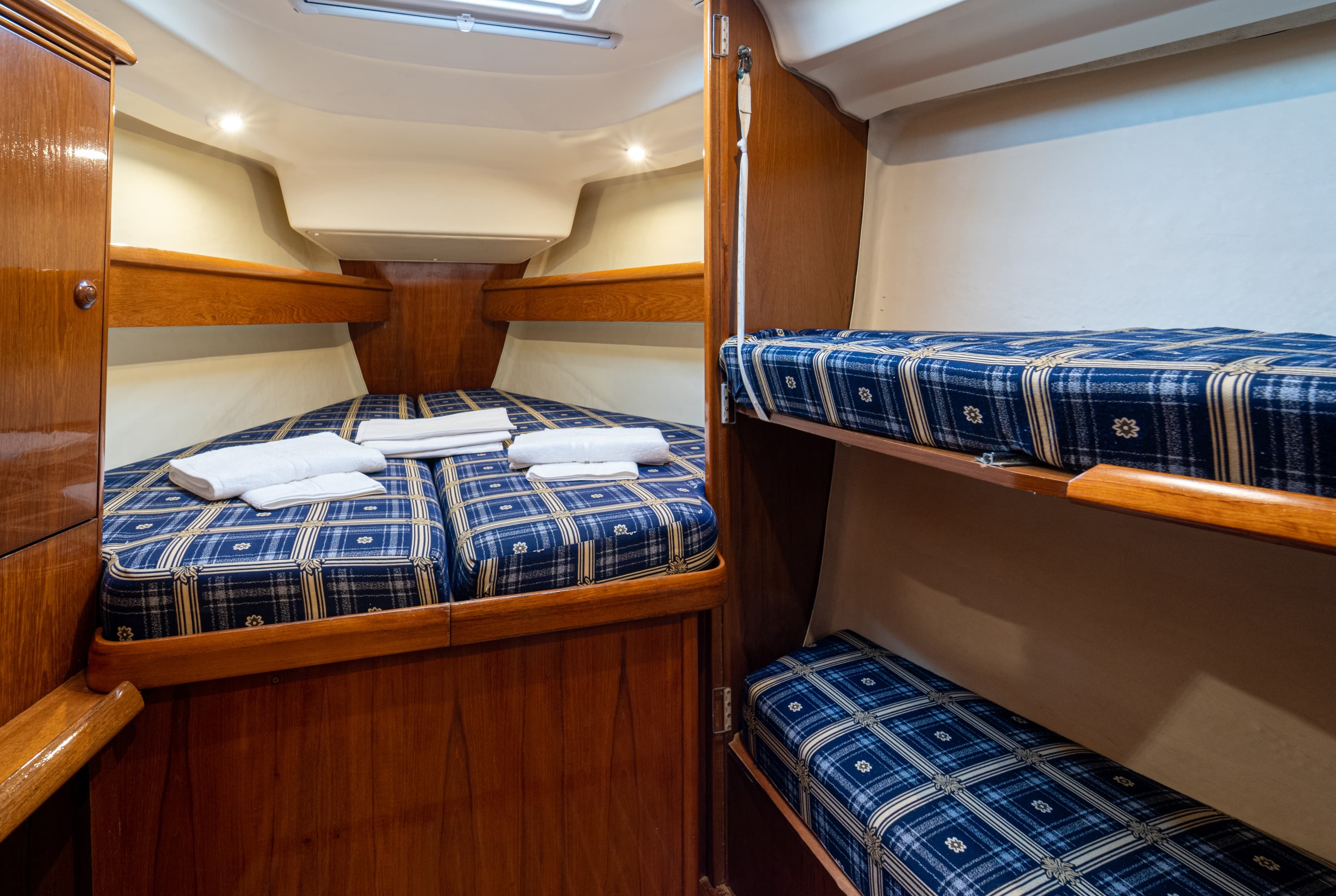 Sun Odyssey 43  - photo 14